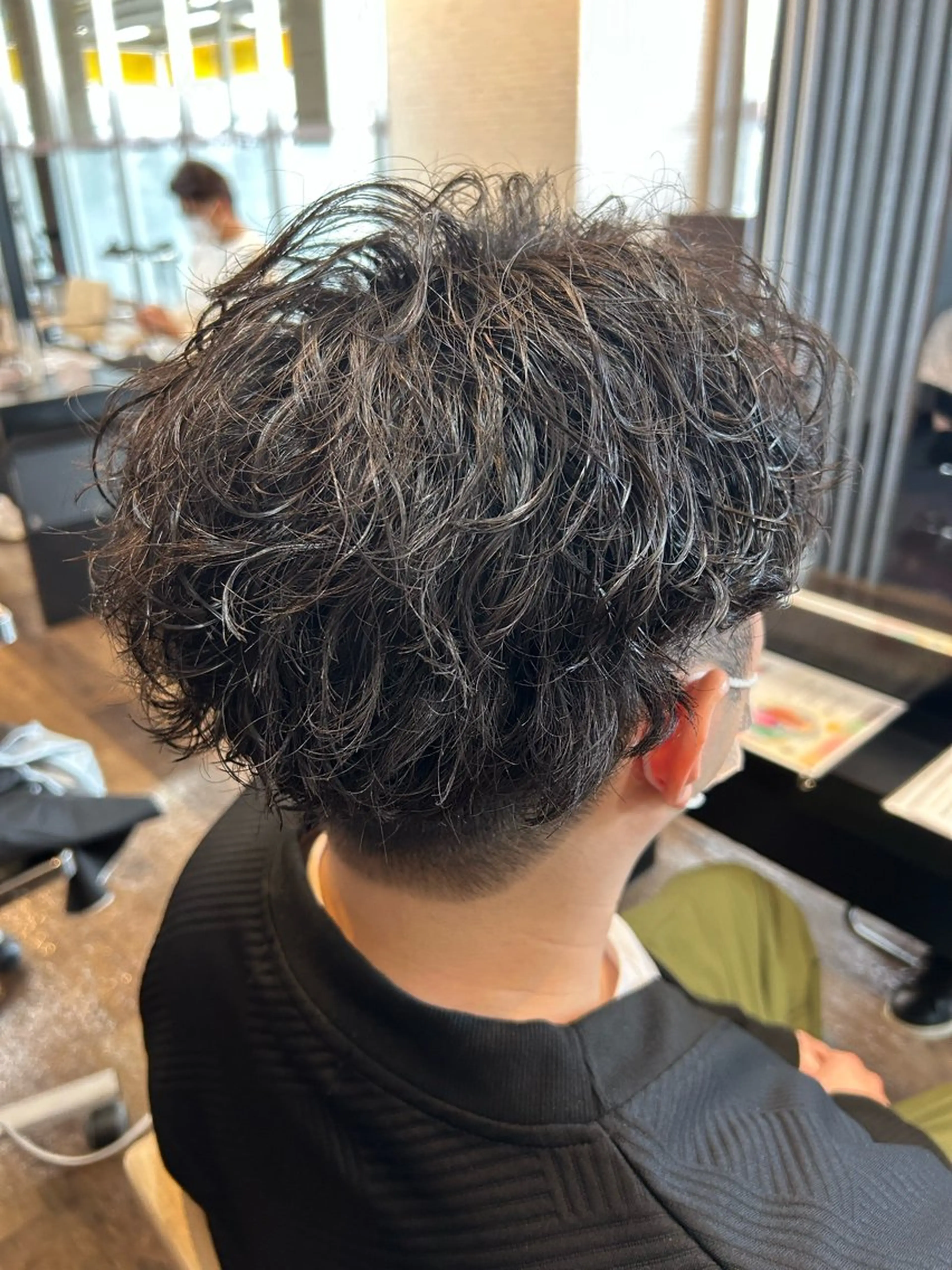 パーマ メンズ メンズパーマ メンズスパイラルパーマ スパイラルパーマ STYLE皆実店所属・黒岩 宏希のヘアスタイル