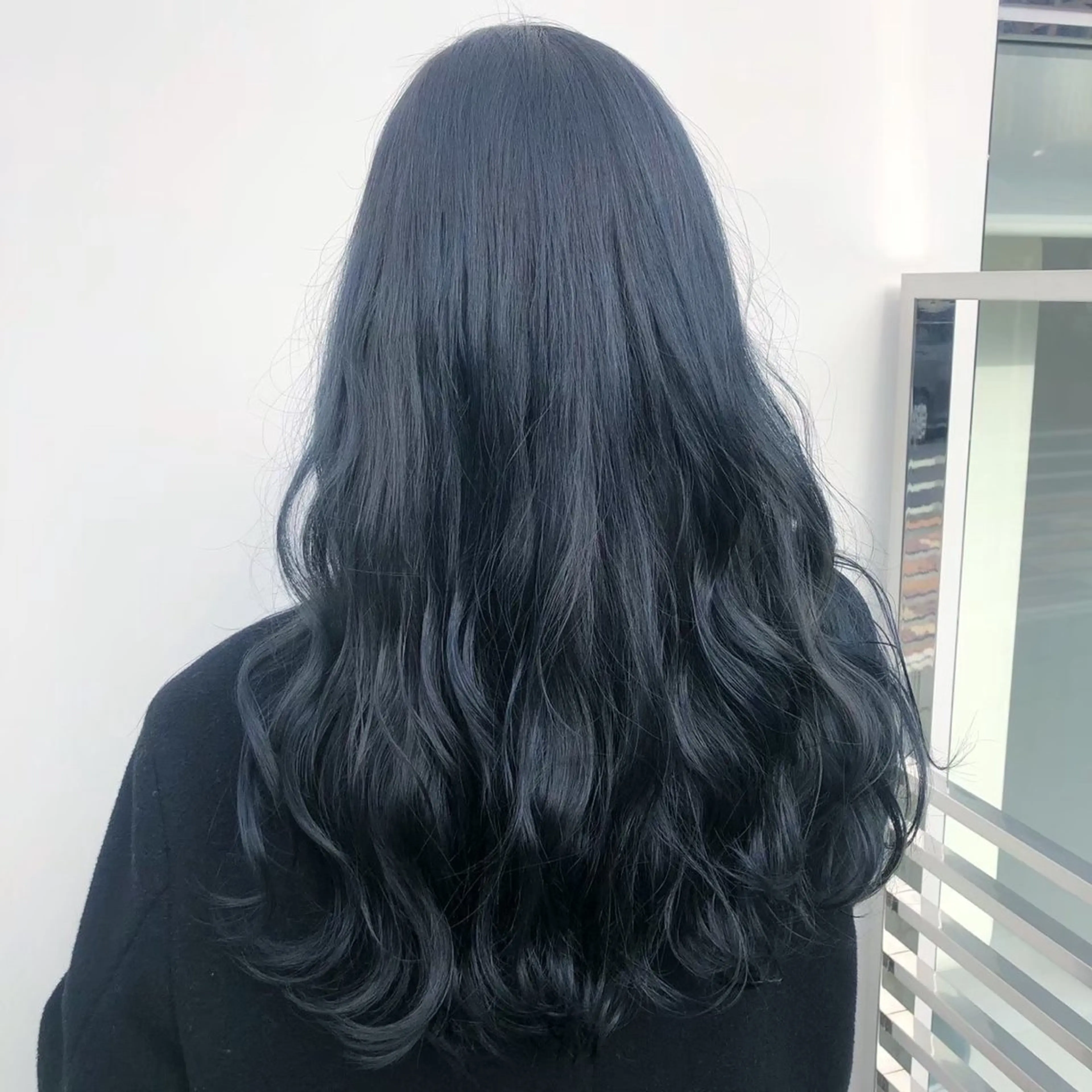 ロング カラー 黒髪 ブルーカラー ブルーブラック 透明感カラー ParveMix いしいまお🌼のヘアスタイル