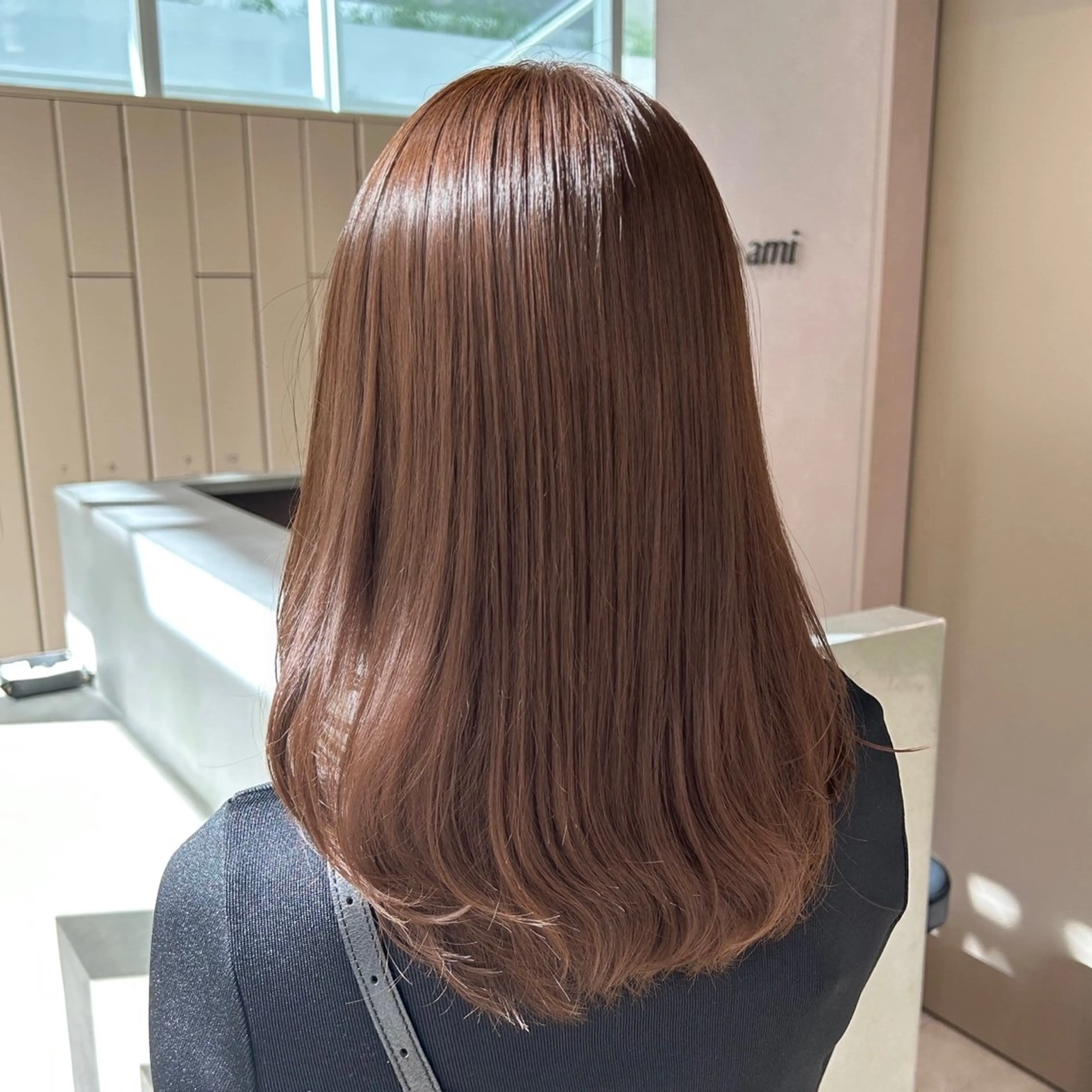 セミロング カラー ミディアムヘア Chifumiのヘアスタイル