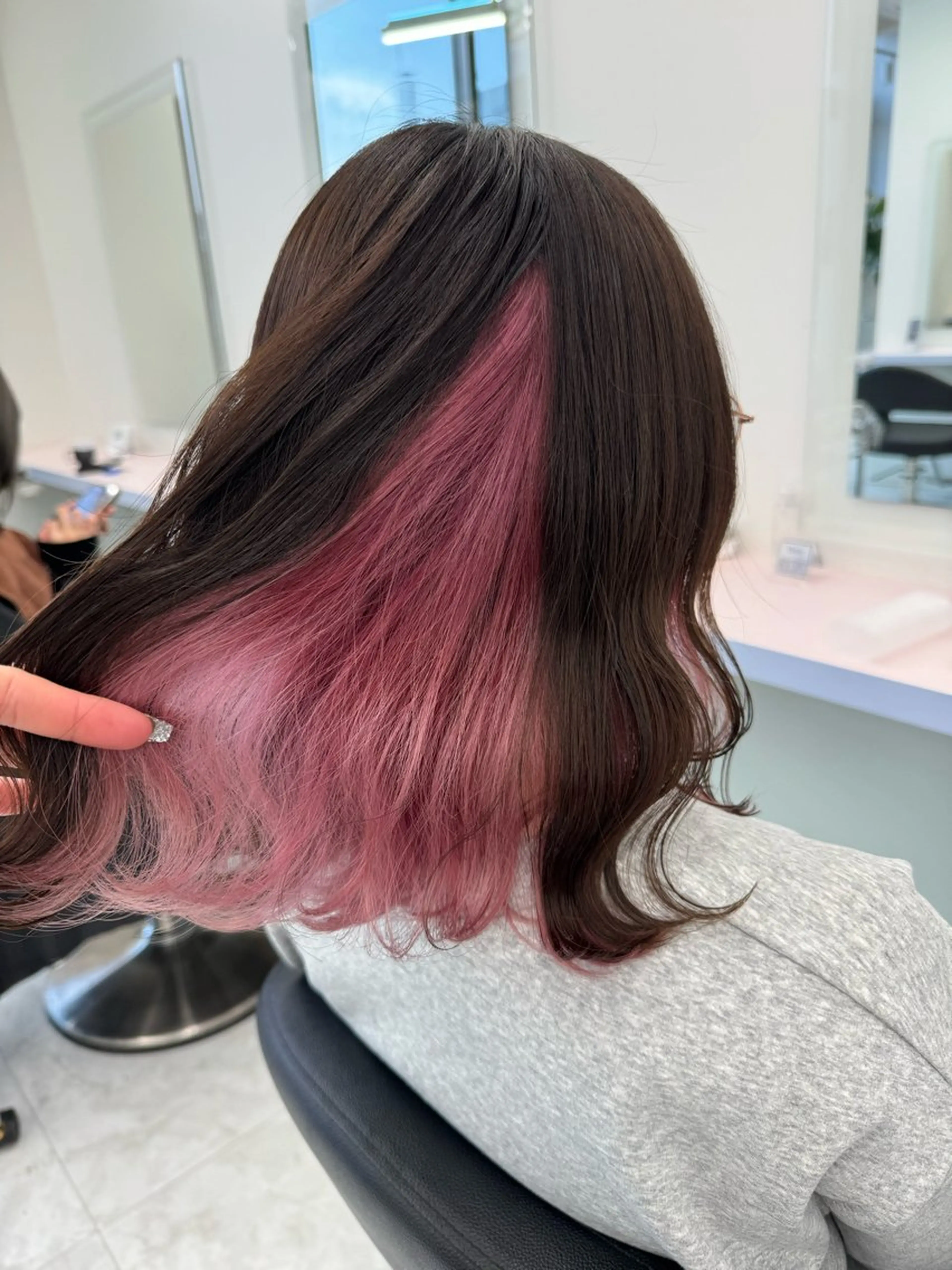 ミディアム カラー インナーカラー ピンクカラー ヘアカラー ヘッドスパ ヘアセット ♡ブリーチカラー♡ Mirioのヘアスタイル