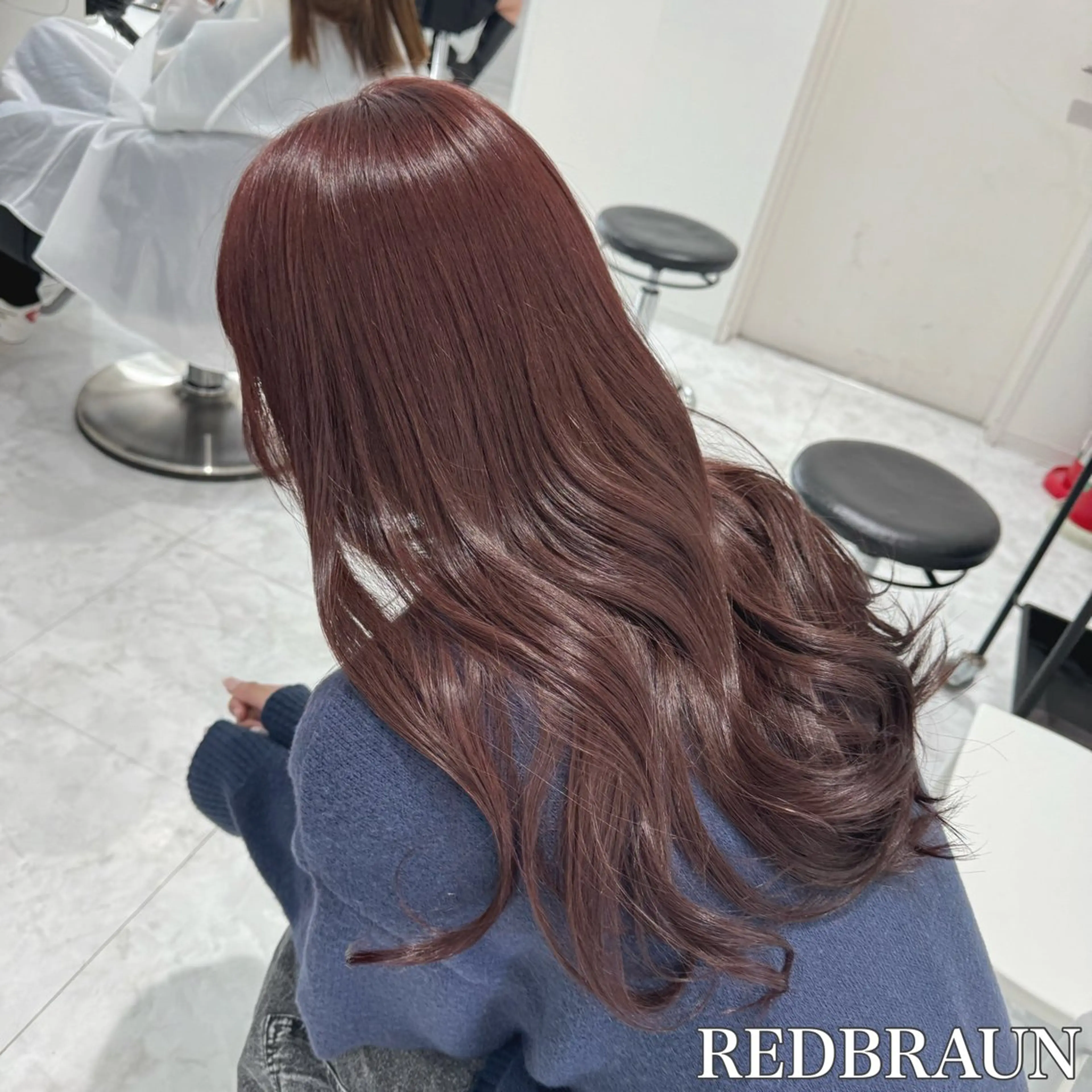 セミロング カラー ヘアアレンジ 🩵ダメージレス艶感 ハイトーン🩷のヘアスタイル