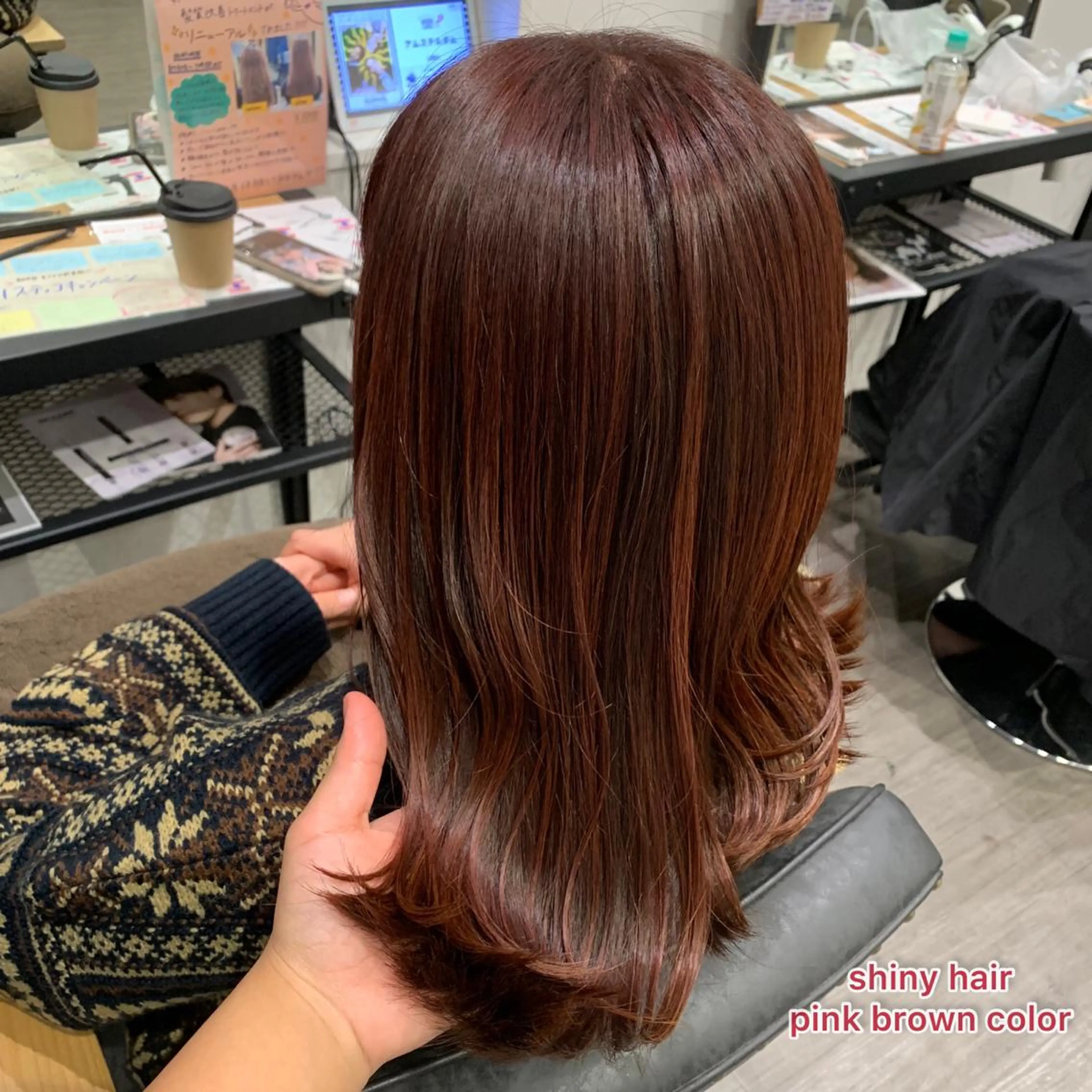 セミロング カラー カット ヘアカラー トリートメント 上田 紗也のヘアスタイル