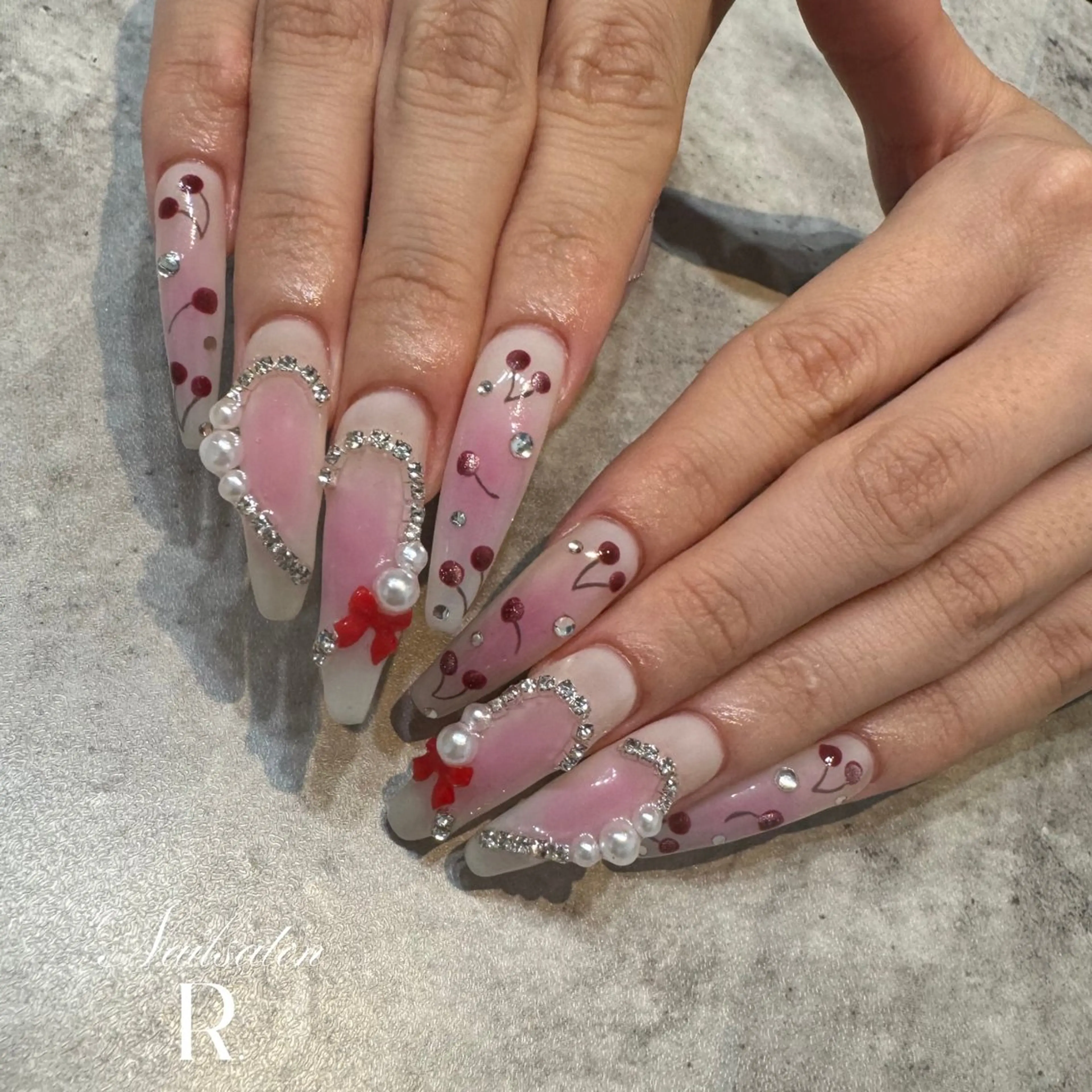 ネイル ハンドネイル Nailsalon r.のネイルデザイン