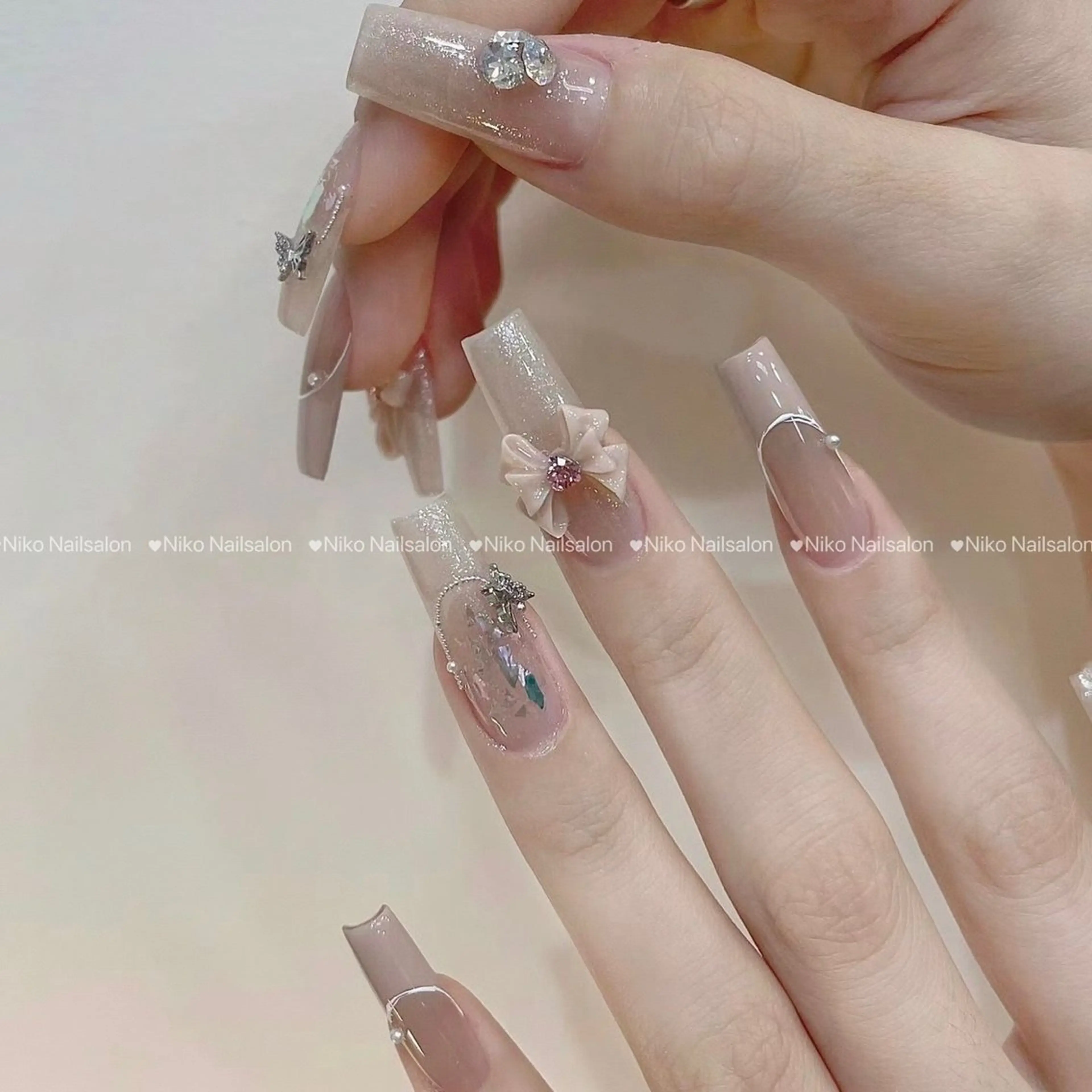 ネイル チークネイル 長さ出し フットネイル フレンチネイル ジェルネイル Niko Nail salon 銀座本店のネイルデザイン
