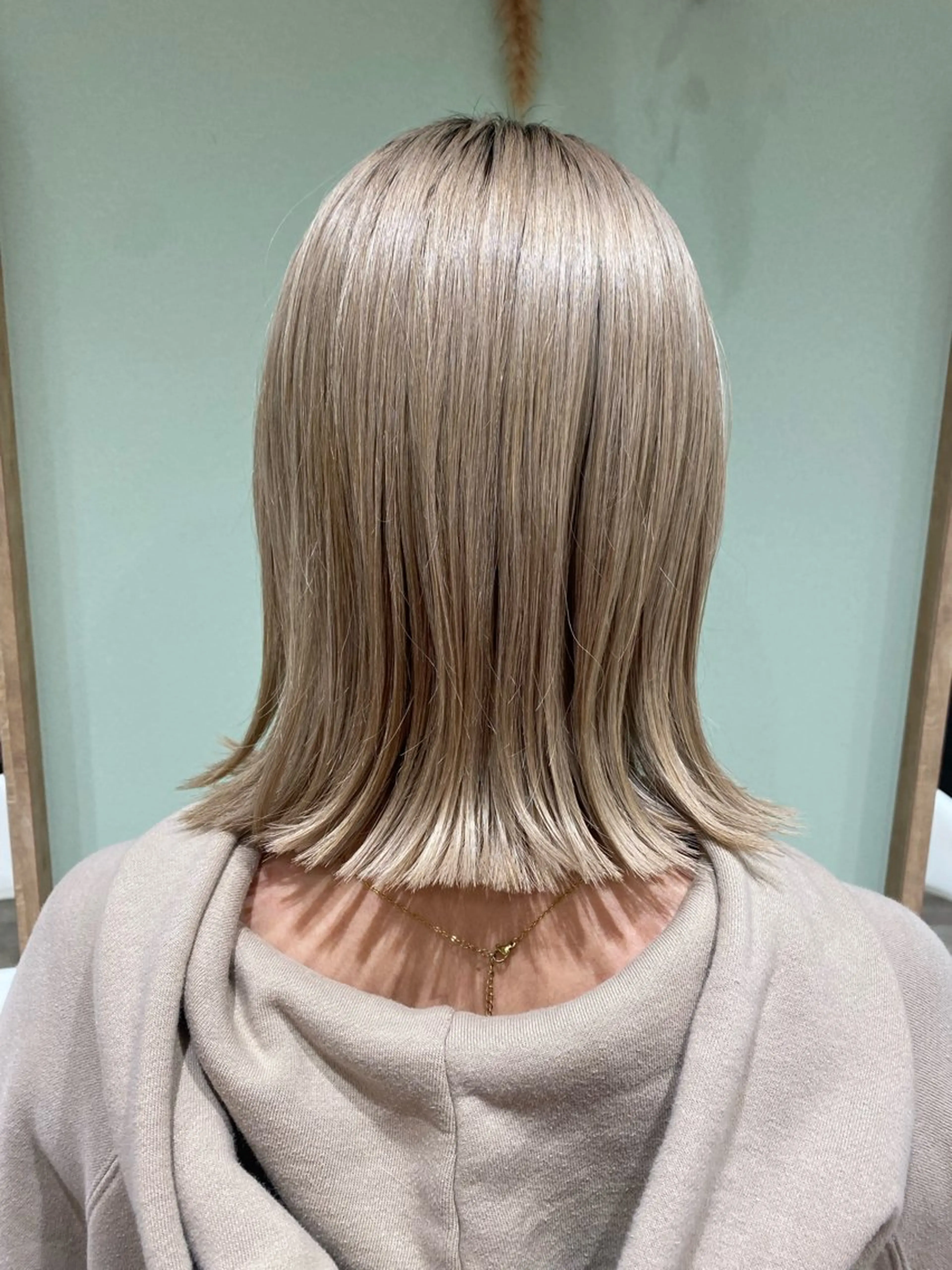 ショート 切りっぱなしボブ ボブ 外ハネヘア ase.糸島店所属・UEDA AYAのヘアスタイル