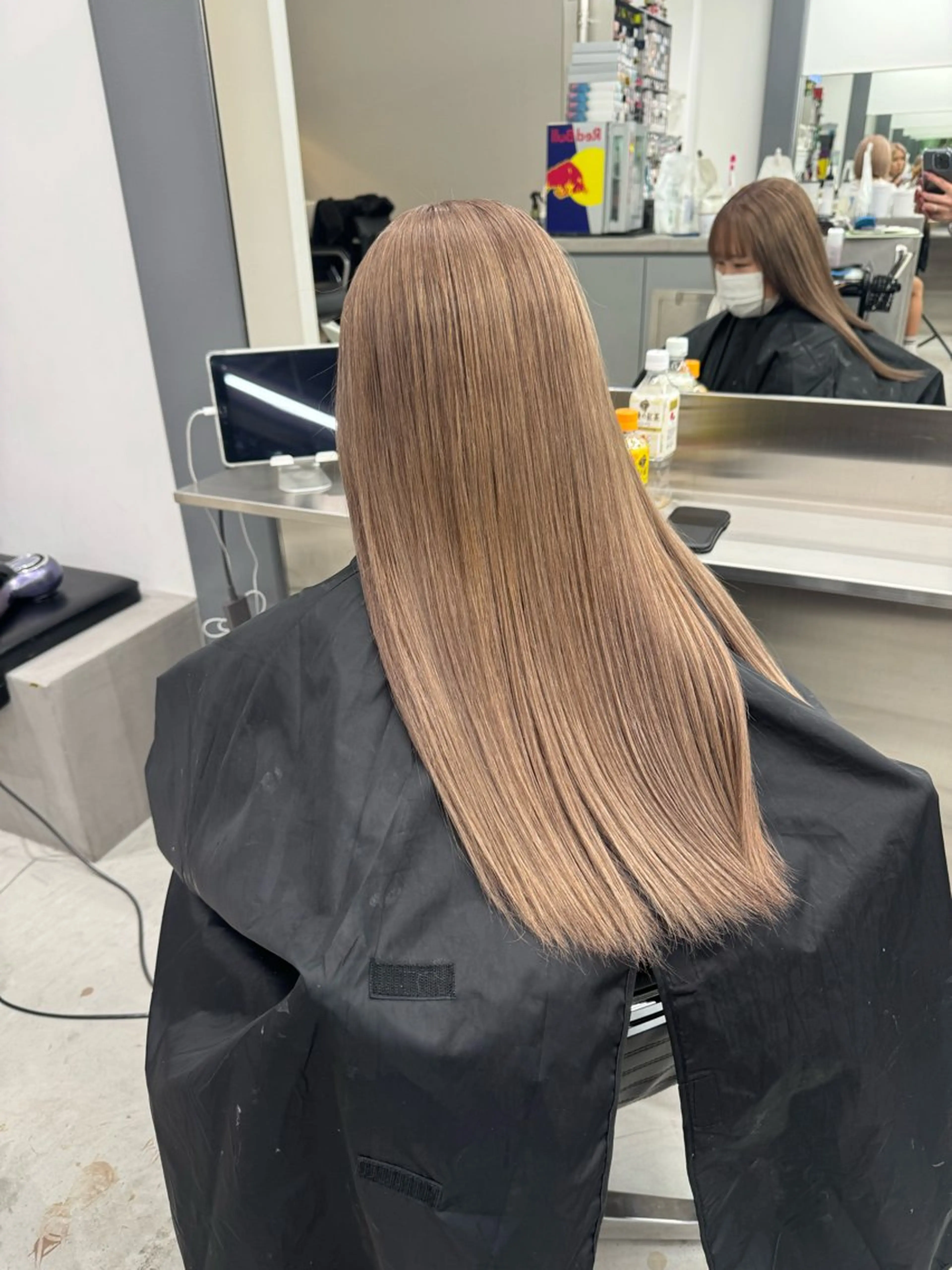 カラー ベージュカラー ブリーチ レイヤーカット🎀 モデル施術◎吉村麻佳のヘアスタイル