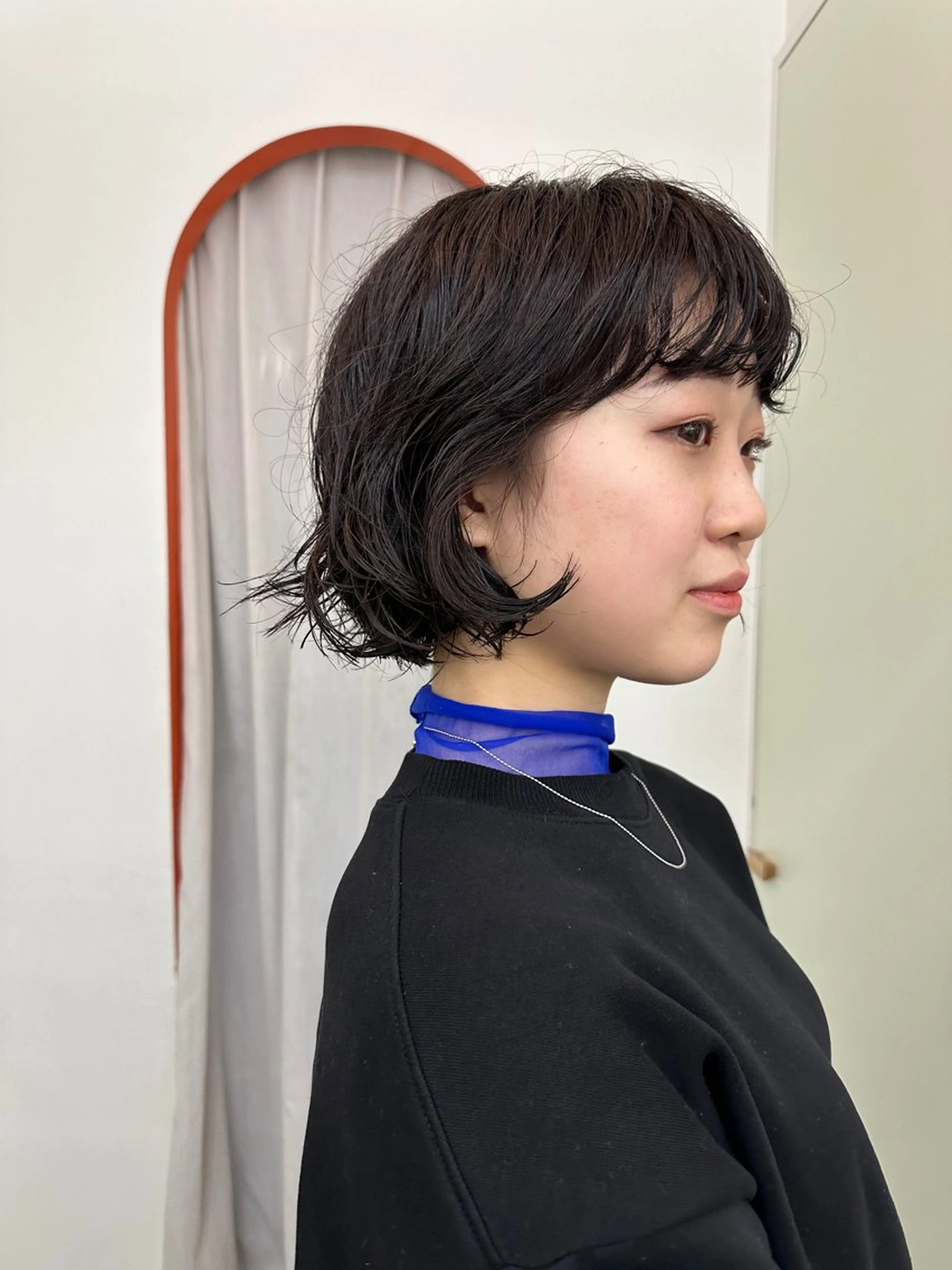 ショート カラー パーマ ニュアンスパーマ カット ヘアカラー パーマ ボブ/レイヤー/ケア パーマ/透明感カラーのヘアスタイル