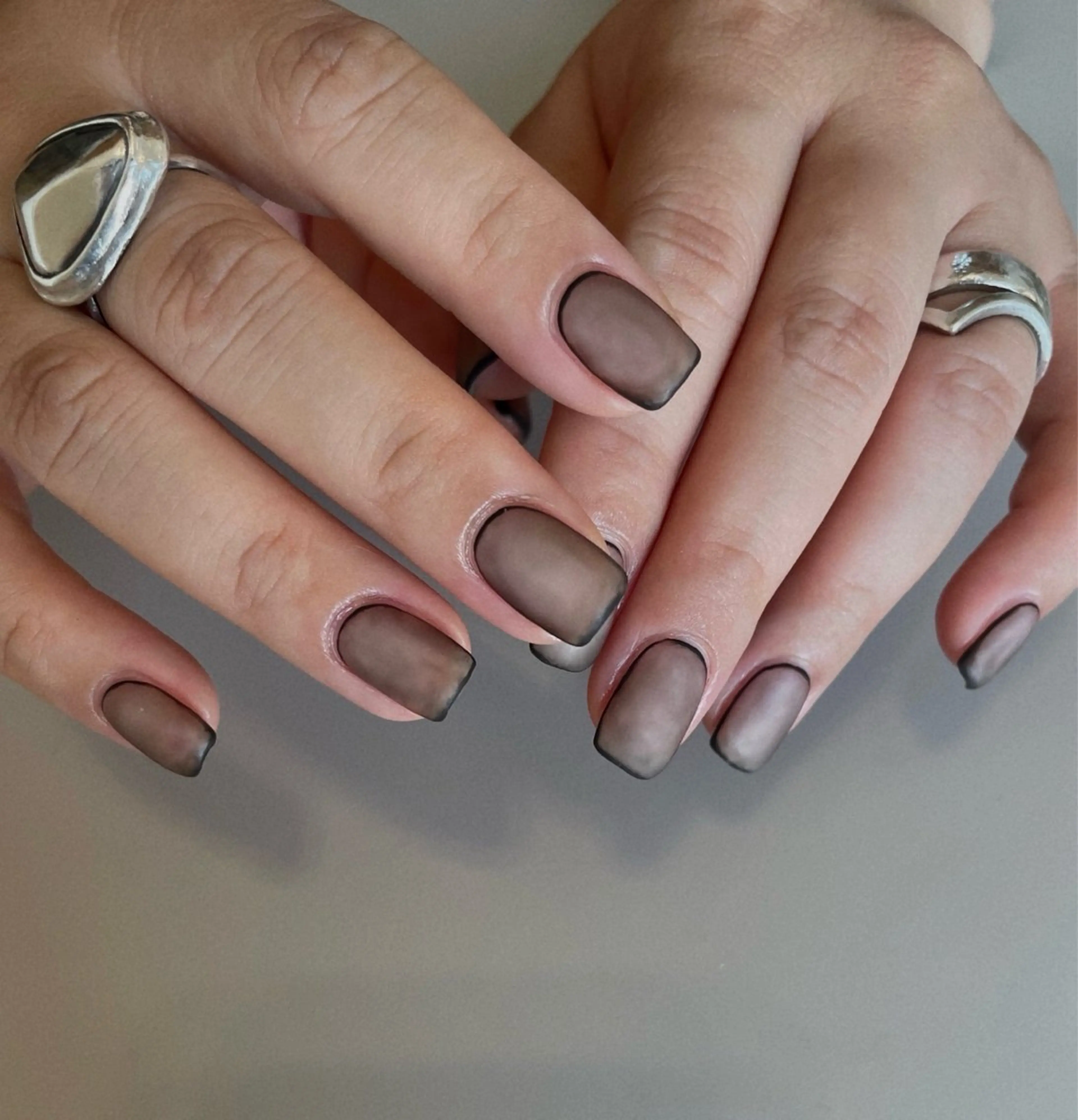 ネイル マットネイル ハンドネイル Nailsalon Olu所属・ネイリスト Nanaのネイルデザイン