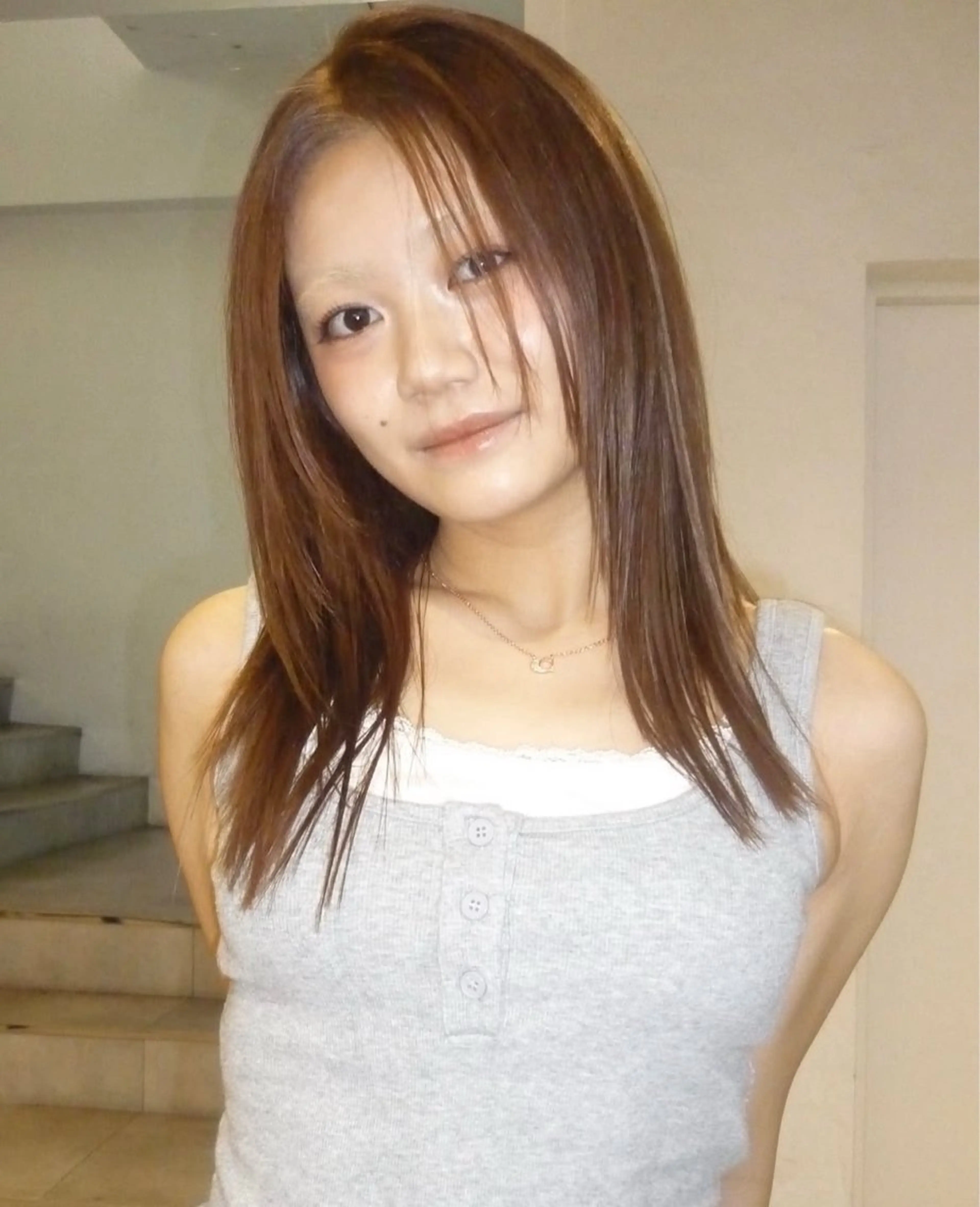 🩶ブリーチ無し🩶 ダブルカラー 【透明感、艶 】 ✨【2番目人気】𝐀𝐮𝐣𝐮𝐚シャンプー込🧴の写真