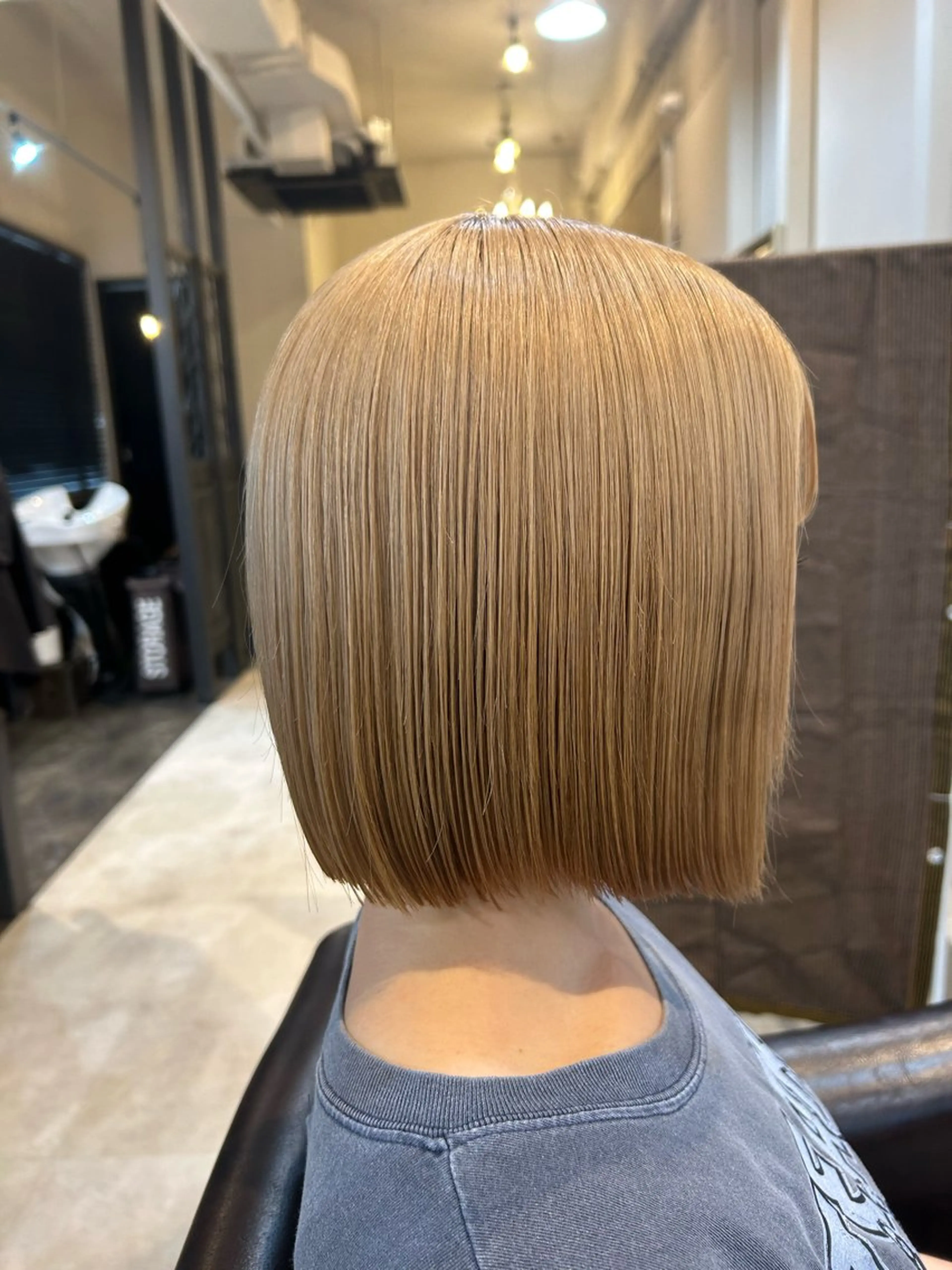 ショート カラー ハイトーンカラー ボブ ヤマダ タケトのヘアスタイル