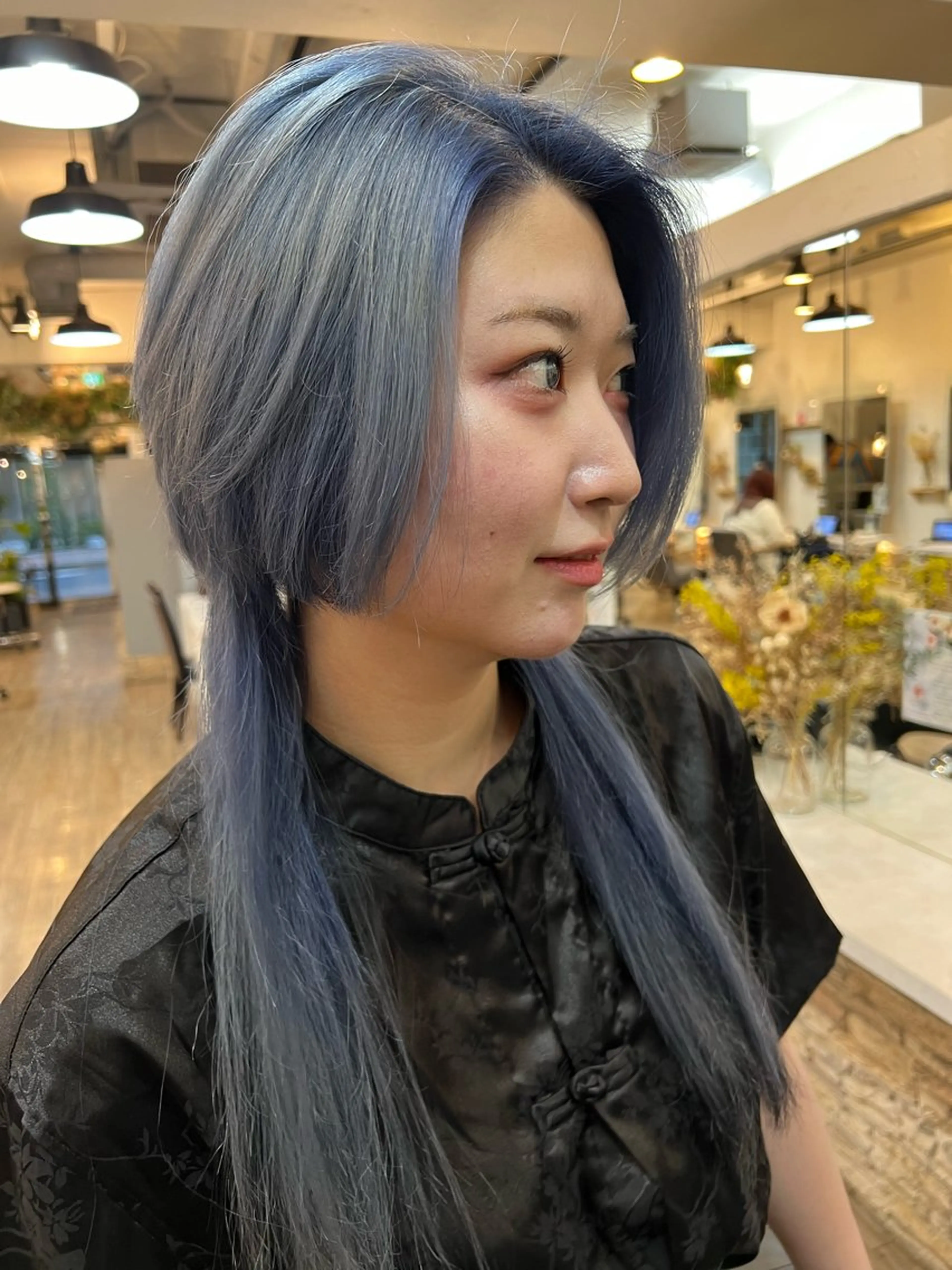 ミディアム カラー ブルーカラー ウルフカット 似合わせカット💙 いぐち しょうた💙のヘアスタイル