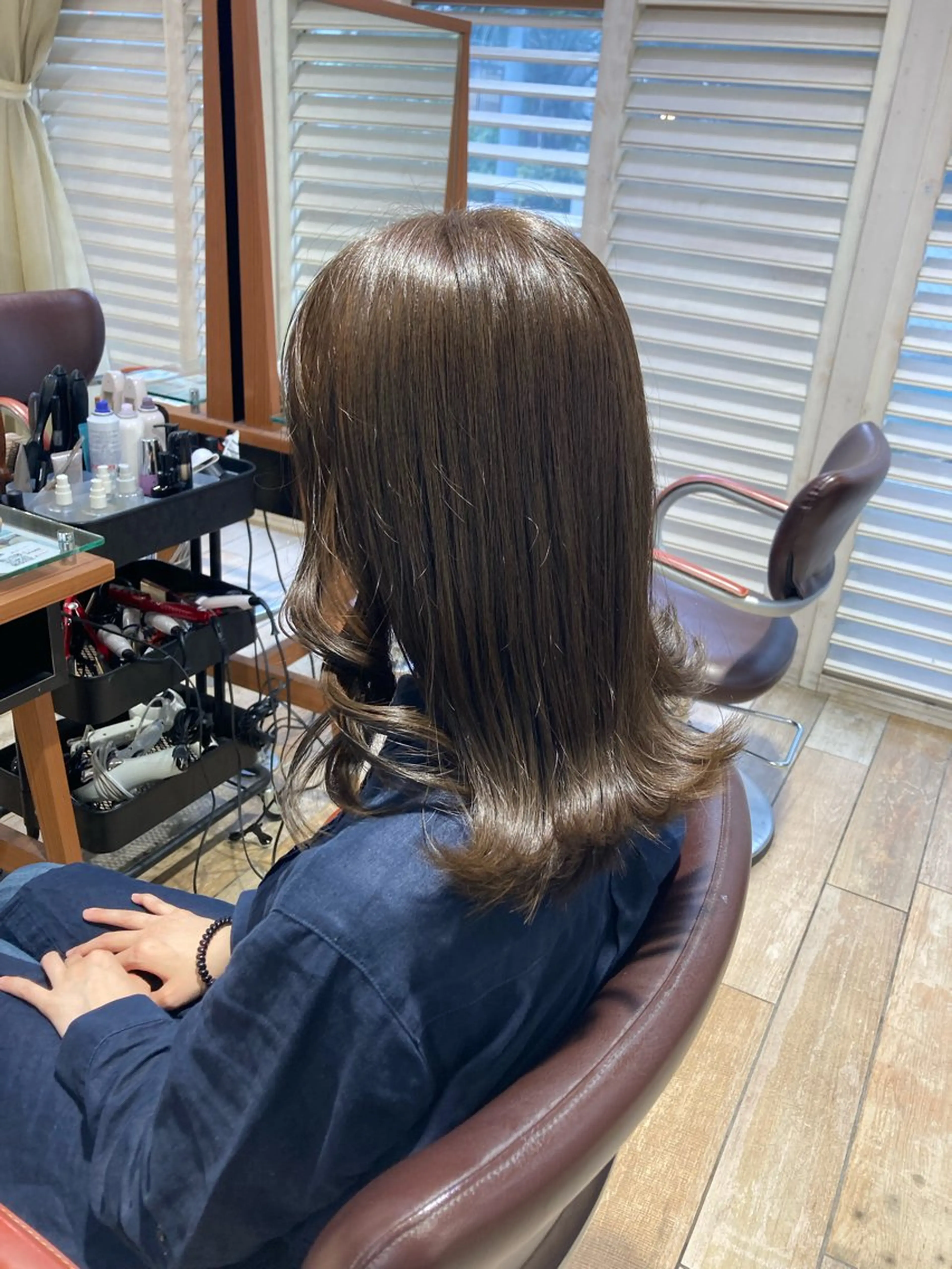 ミディアム カラー ベージュカラー オリーブベージュ ショートカット 💎ゆうき💎のヘアスタイル