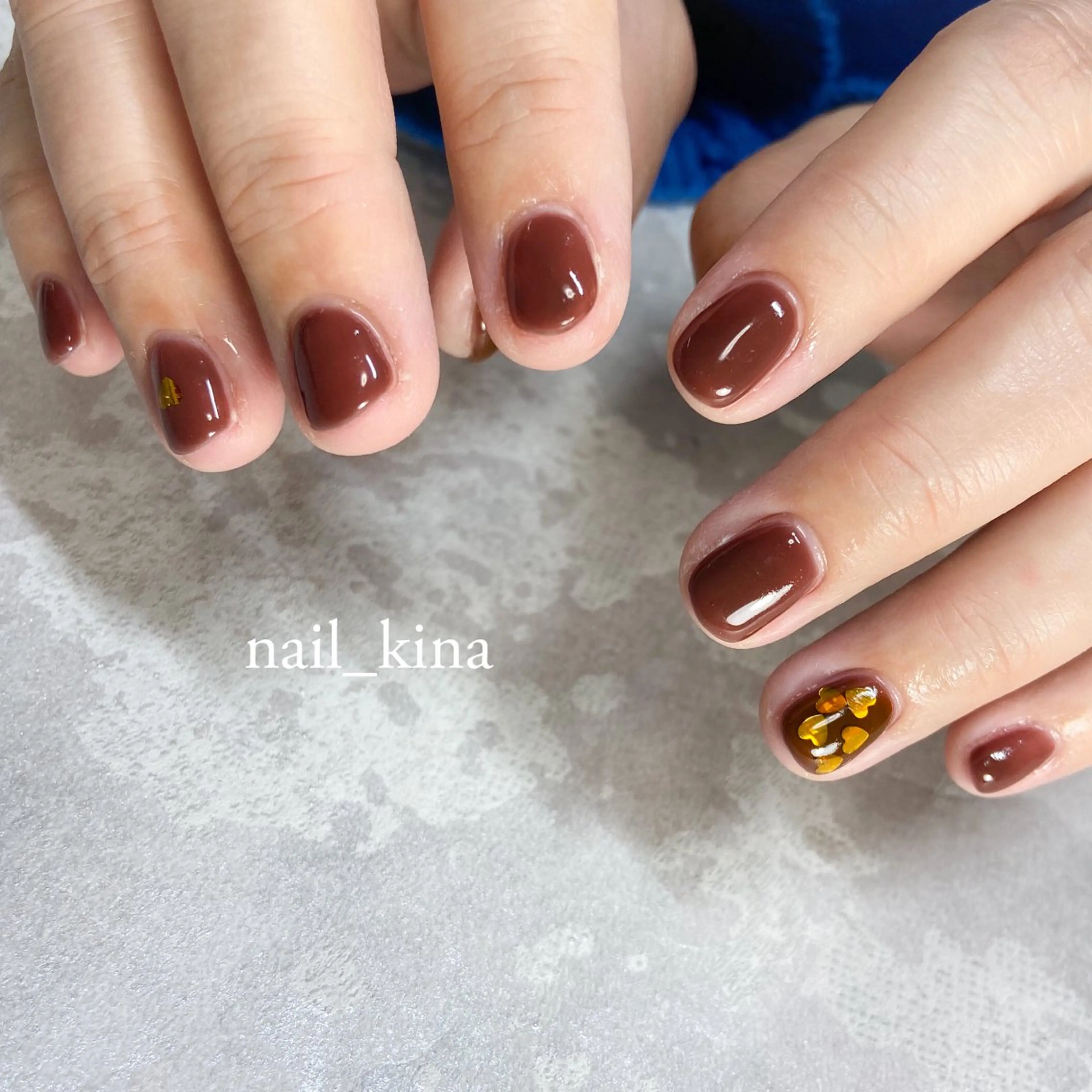 ネイル ブラウン ハート ショートネイル バレンタイン ハンドネイル nail_ kinaのネイルデザイン