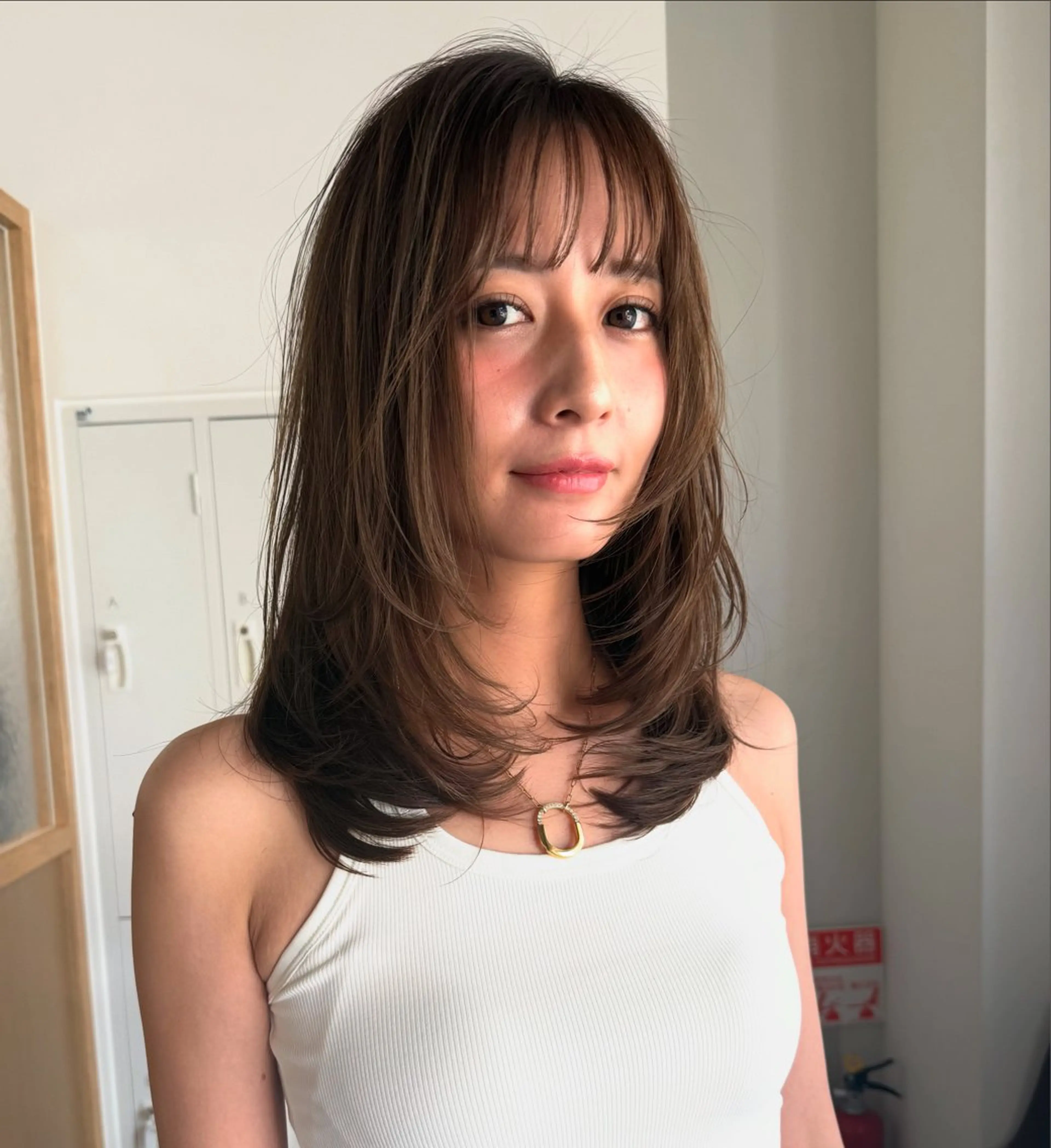 ミディアム カラー レイヤーカット ヘアカラー トリートメント 透明カラー/髪質改善 vagueのヘアスタイル