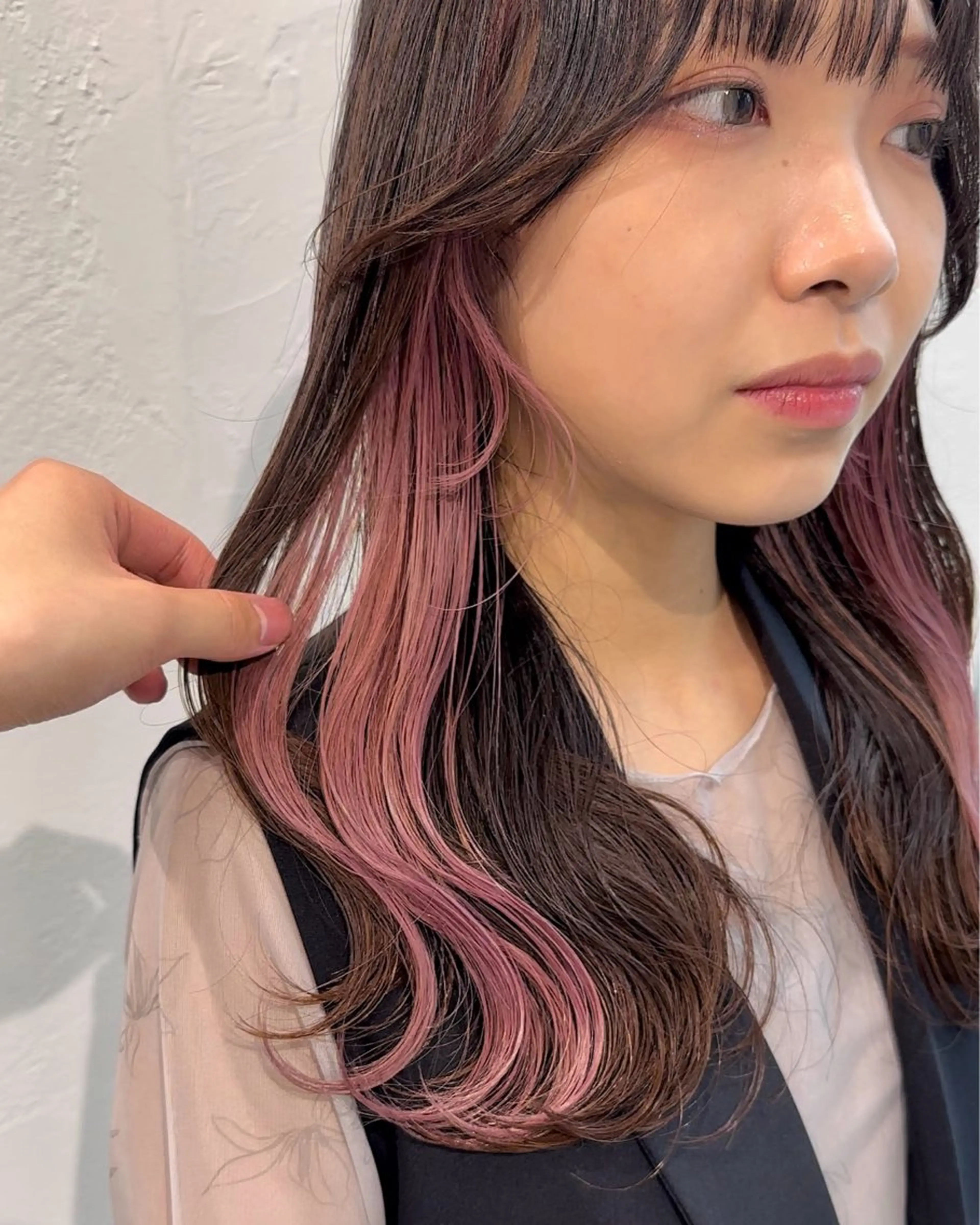 ロング カラー インナーカラー ピンクカラー レイヤーカット ロング カット ヘアカラー インナーカラー/レイ ヤーカット♡/マキシのヘアスタイル