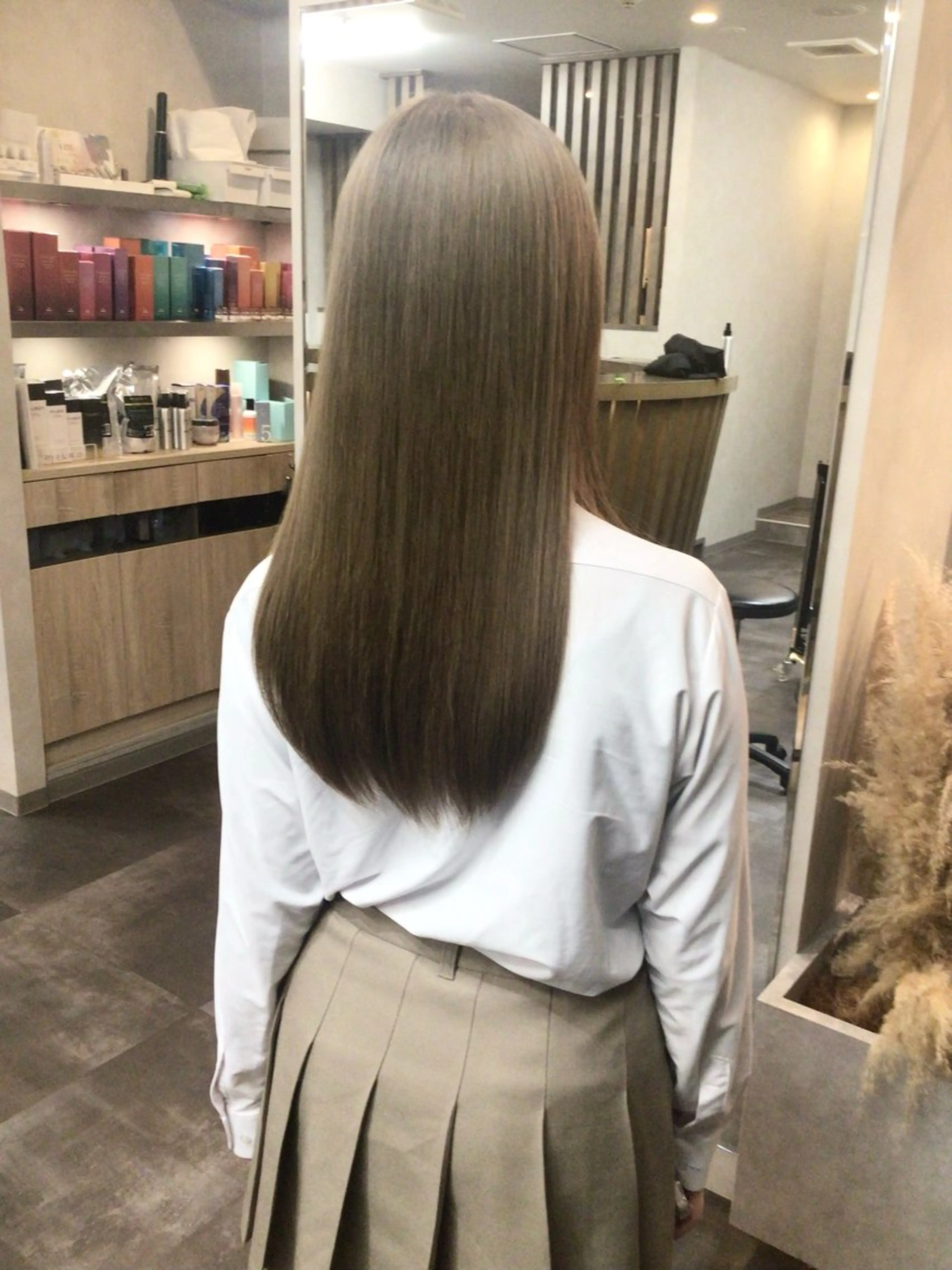 ロング カット 縮毛矯正 【髪質改善】 【酸性ストレート】のヘアスタイル