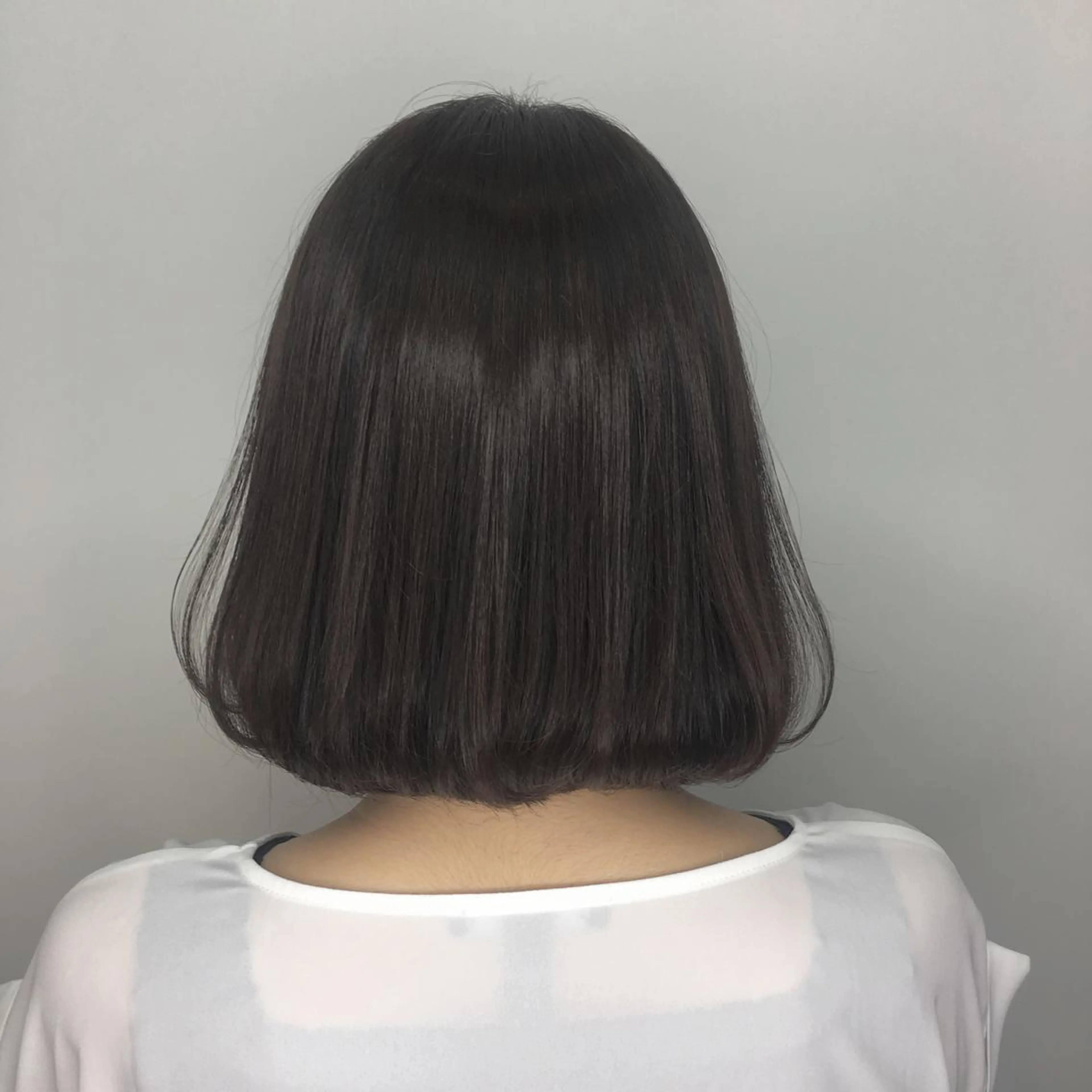 ショート ケリーズグリーン所属・ボブ/艶ハイトーン 森田/嵩士のヘアスタイル
