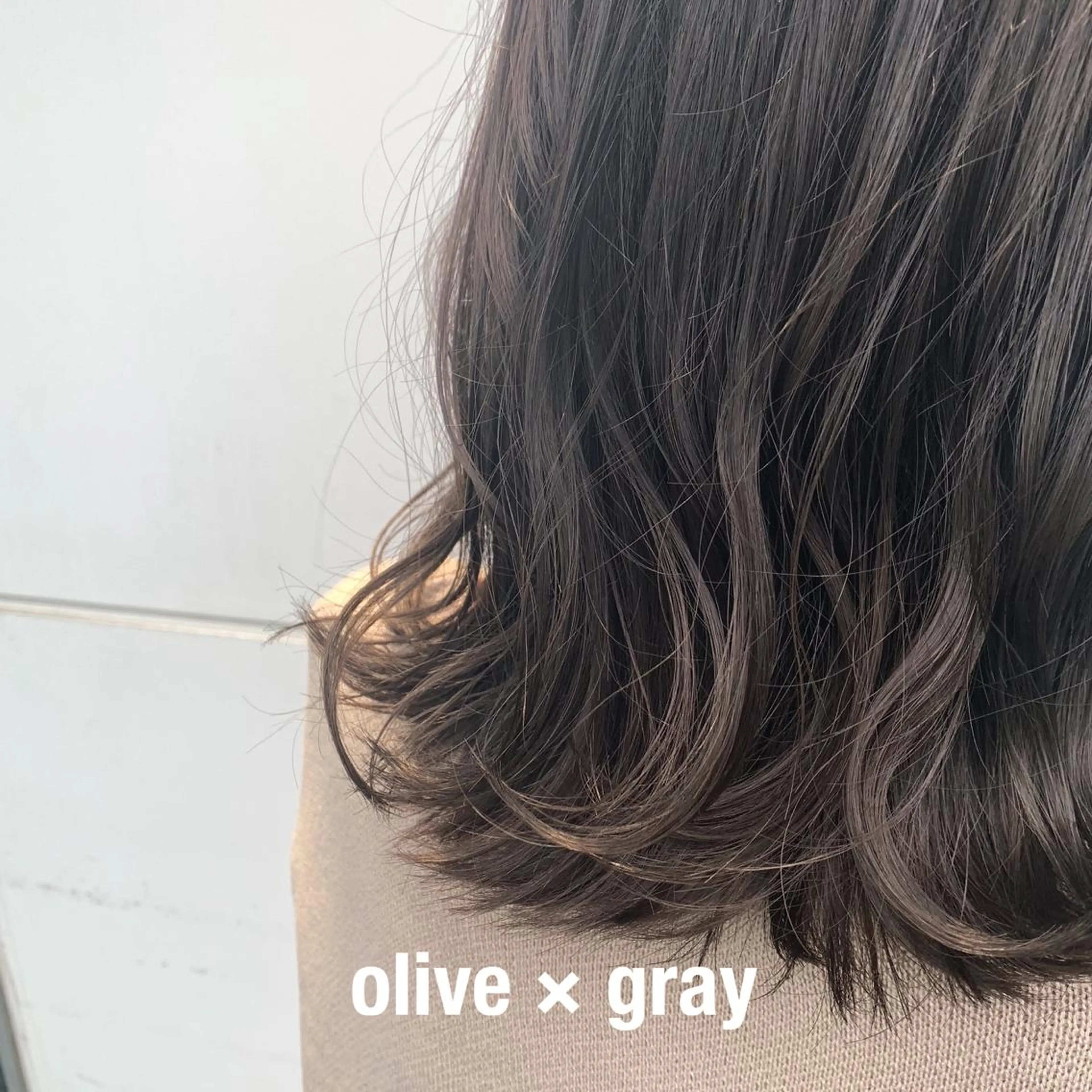 ミディアム カラー ヘアカラー トリートメント RINA🧤 デザインとボブのヘアスタイル