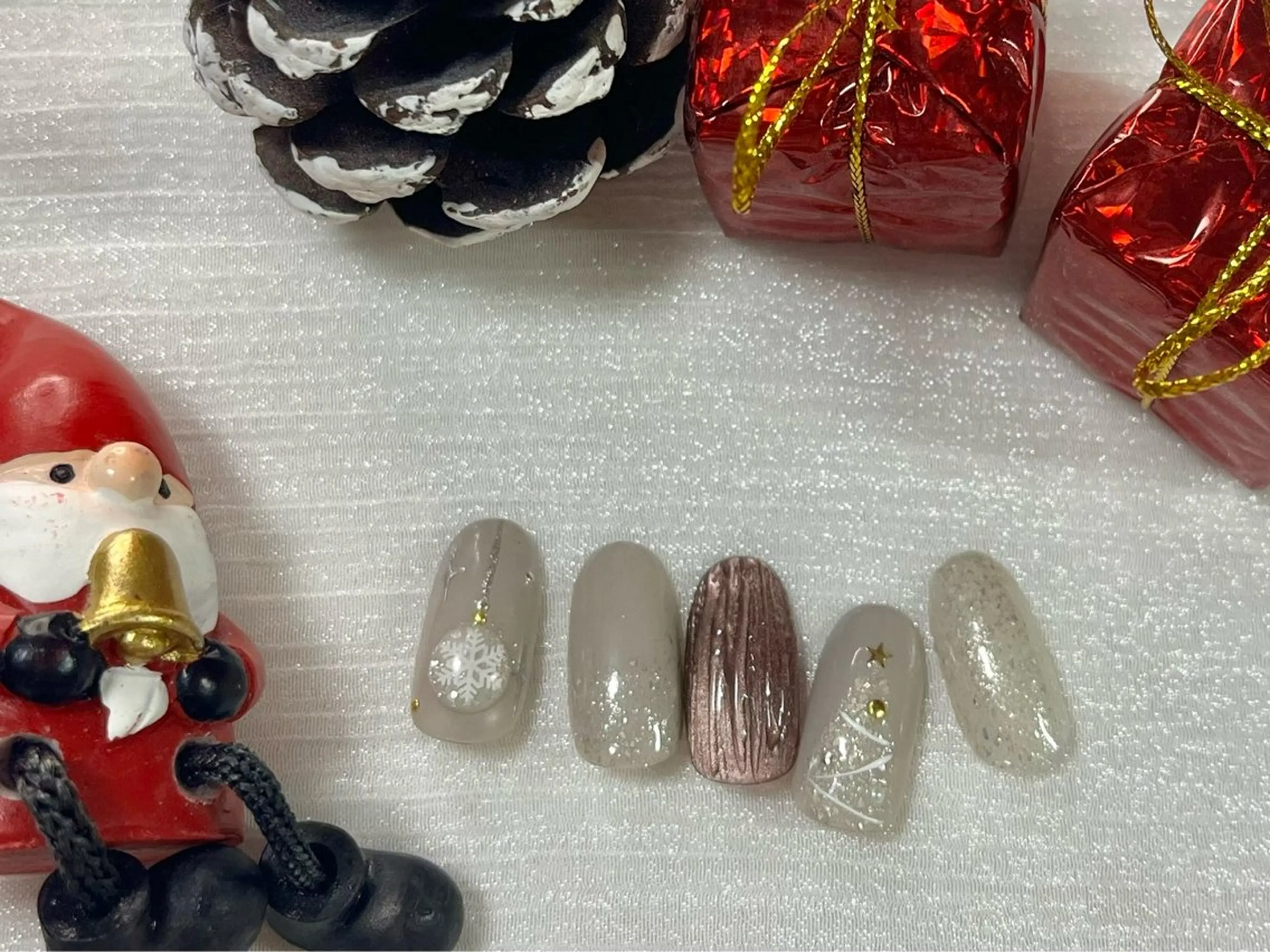 ネイル ジェルネイル マグネットネイル パラジェル 冬ネイル クリスマス ハンドネイル kiki nail 二子玉川のネイルデザイン