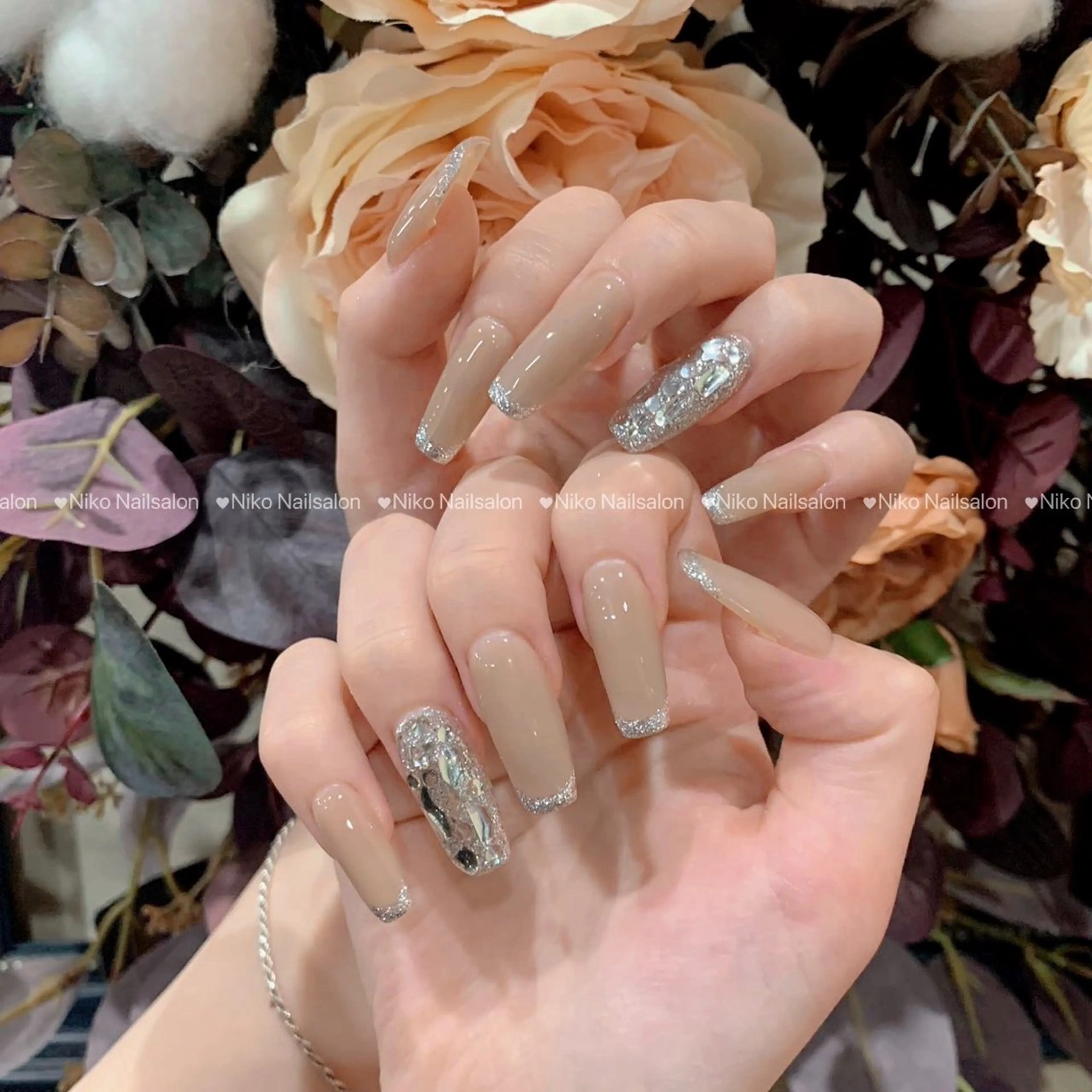 ネイル チークネイル 長さ出し フットネイル フレンチネイル ジェルネイル Niko Nail salon 銀座本店のネイルデザイン