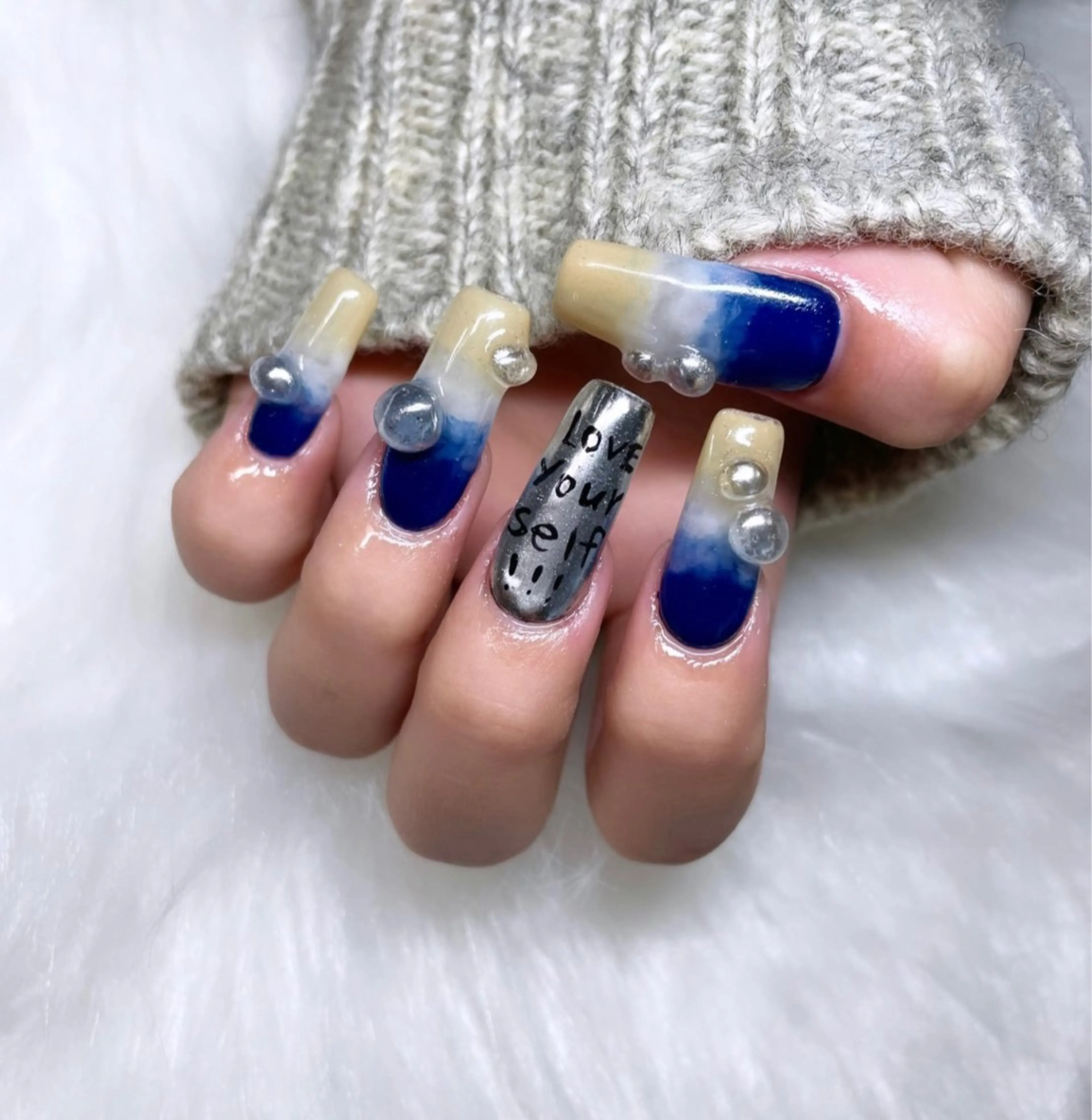 ネイル 成人式 フットネイル フレンチネイル ジェルネイル 韓国ネイル ハンドネイル nail salon fee（フィー）のネイルデザイン