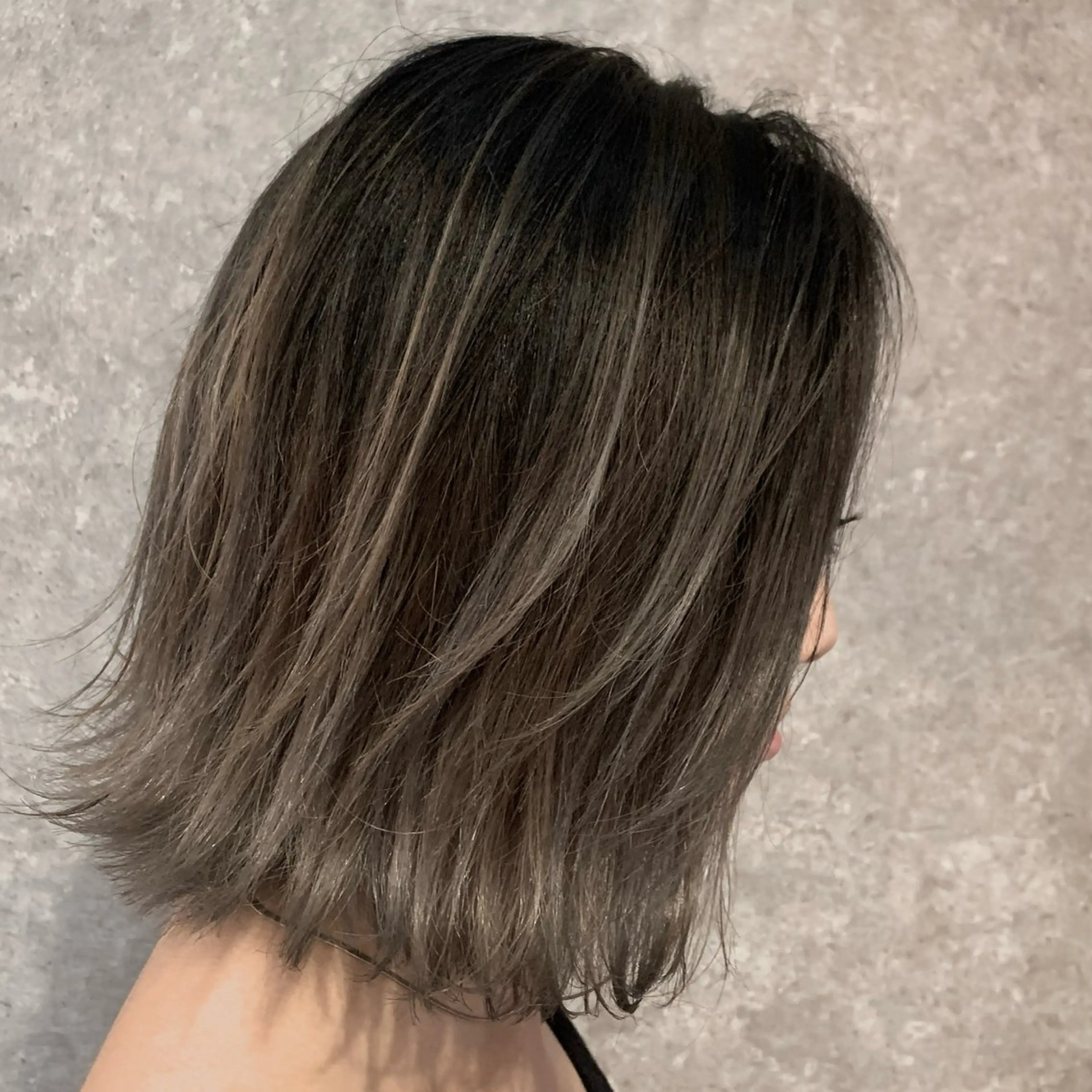 カラー 市妙 瑠基のヘアスタイル