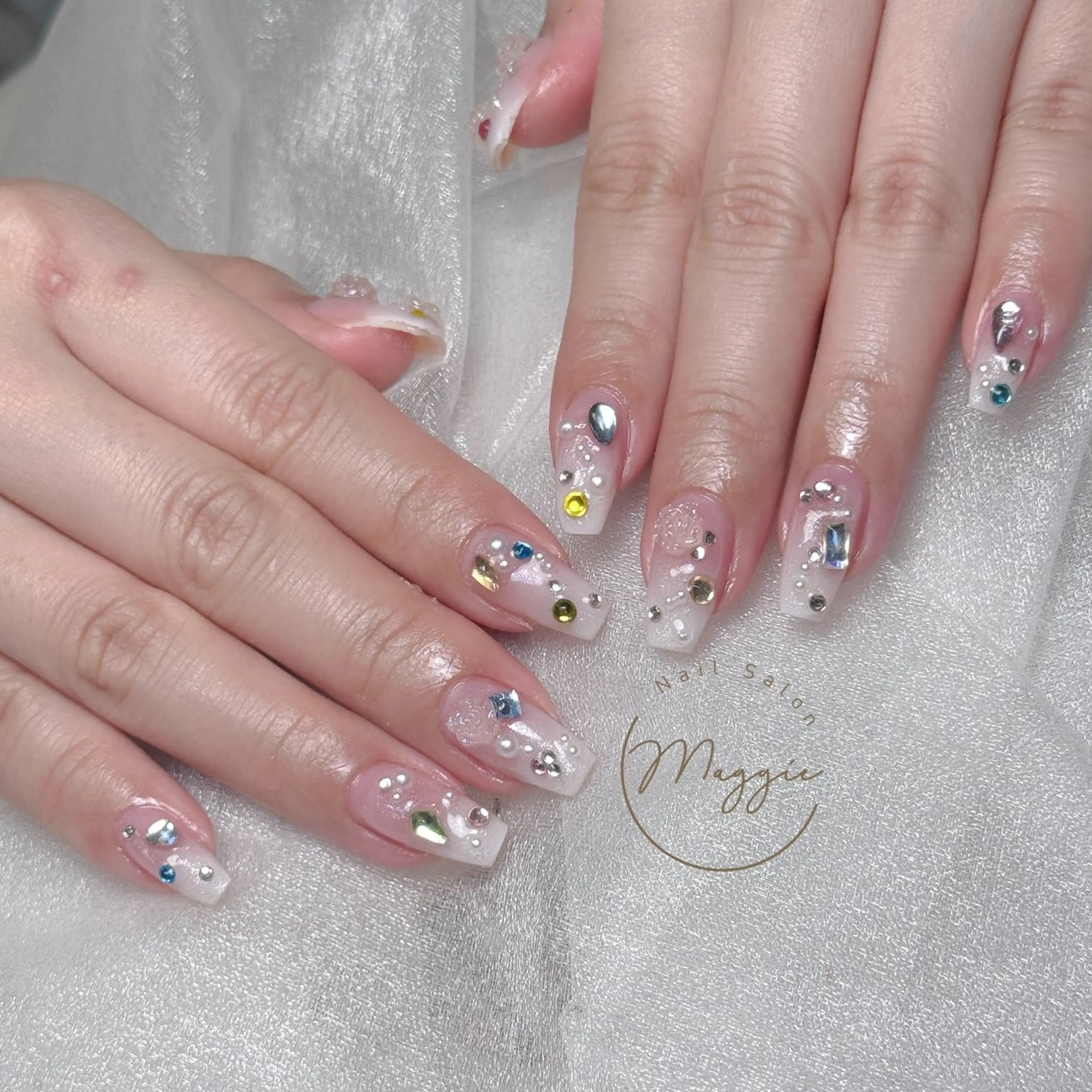 ネイル Maggie Nail🦩のネイルデザイン