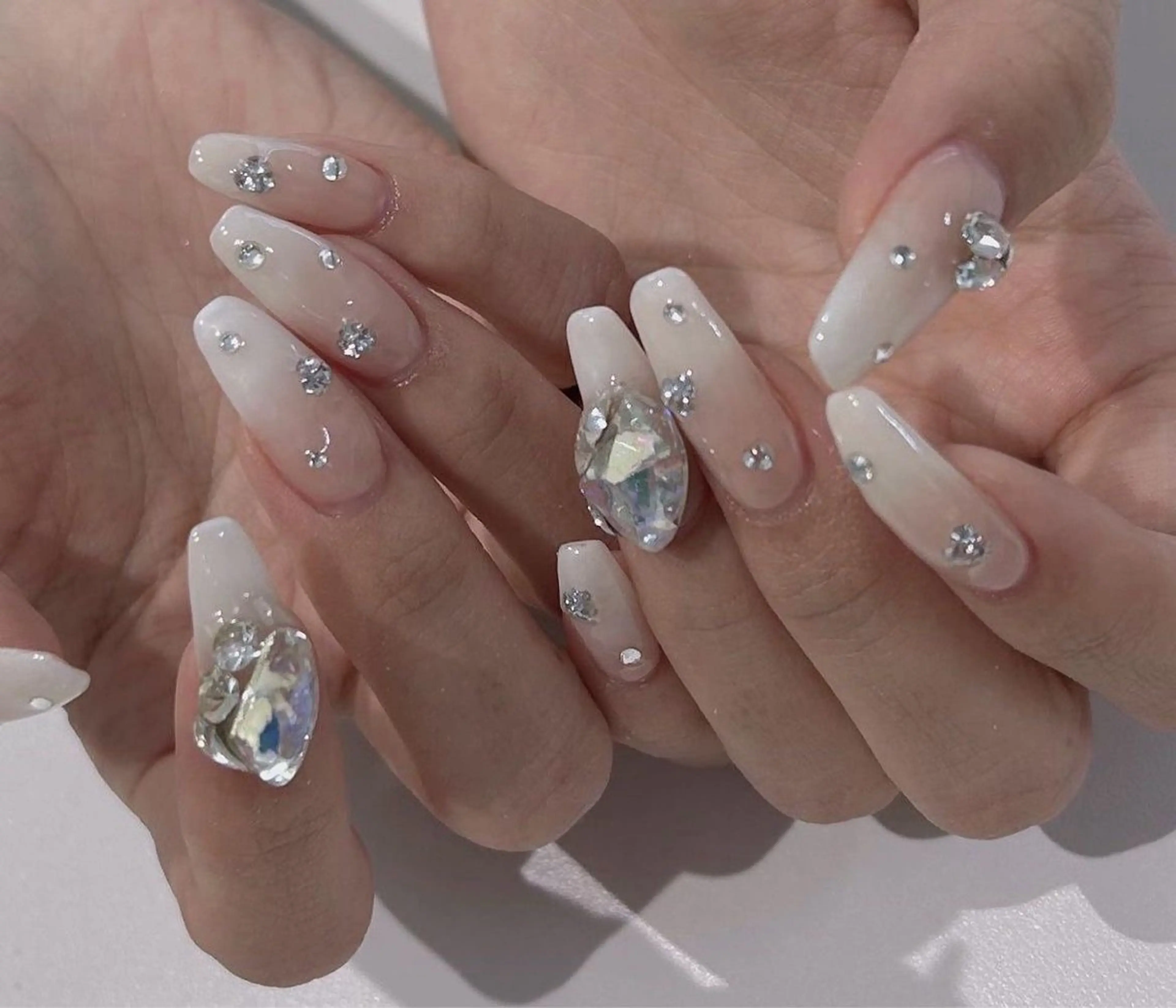 ネイル フレンチネイル ジェルネイル キラキラネイル 韓国ネイル マグネットネイル Julli nail studio所属・Julli NailStudioのネイルデザイン