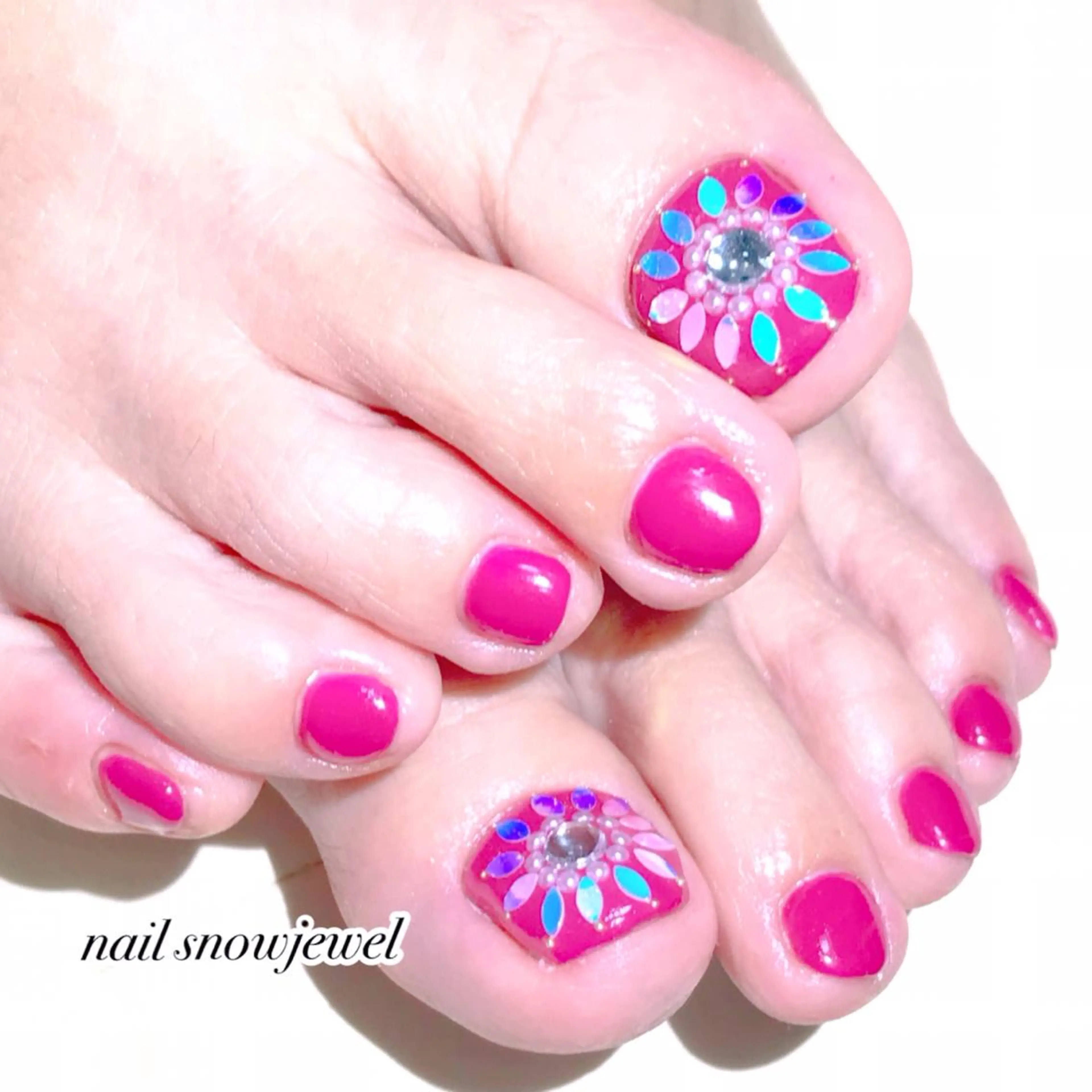 ネイル フットネイル nail snowjewelのネイルデザイン
