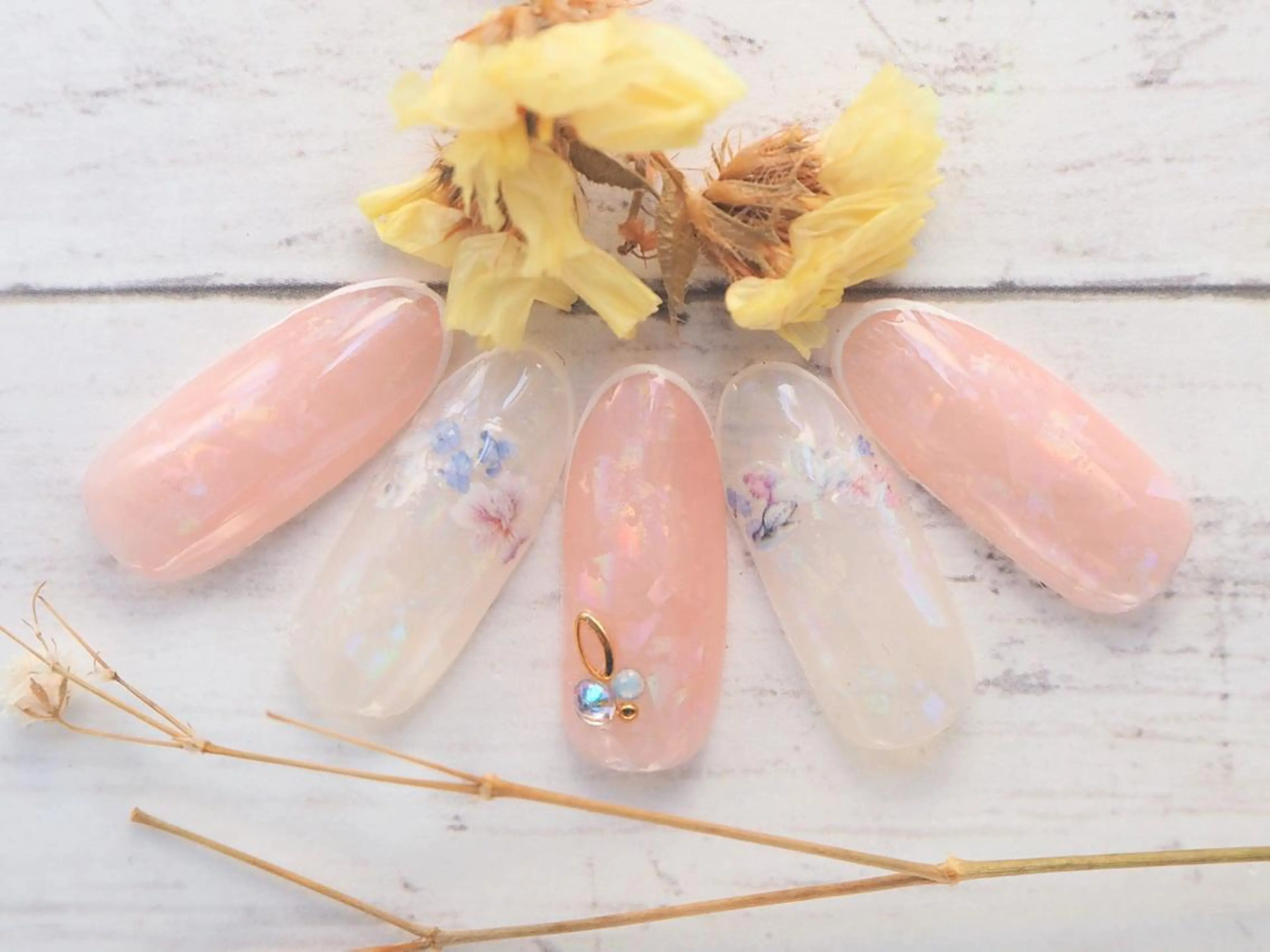 ネイル ビューティーサロン ヘゼリヒのネイルデザイン