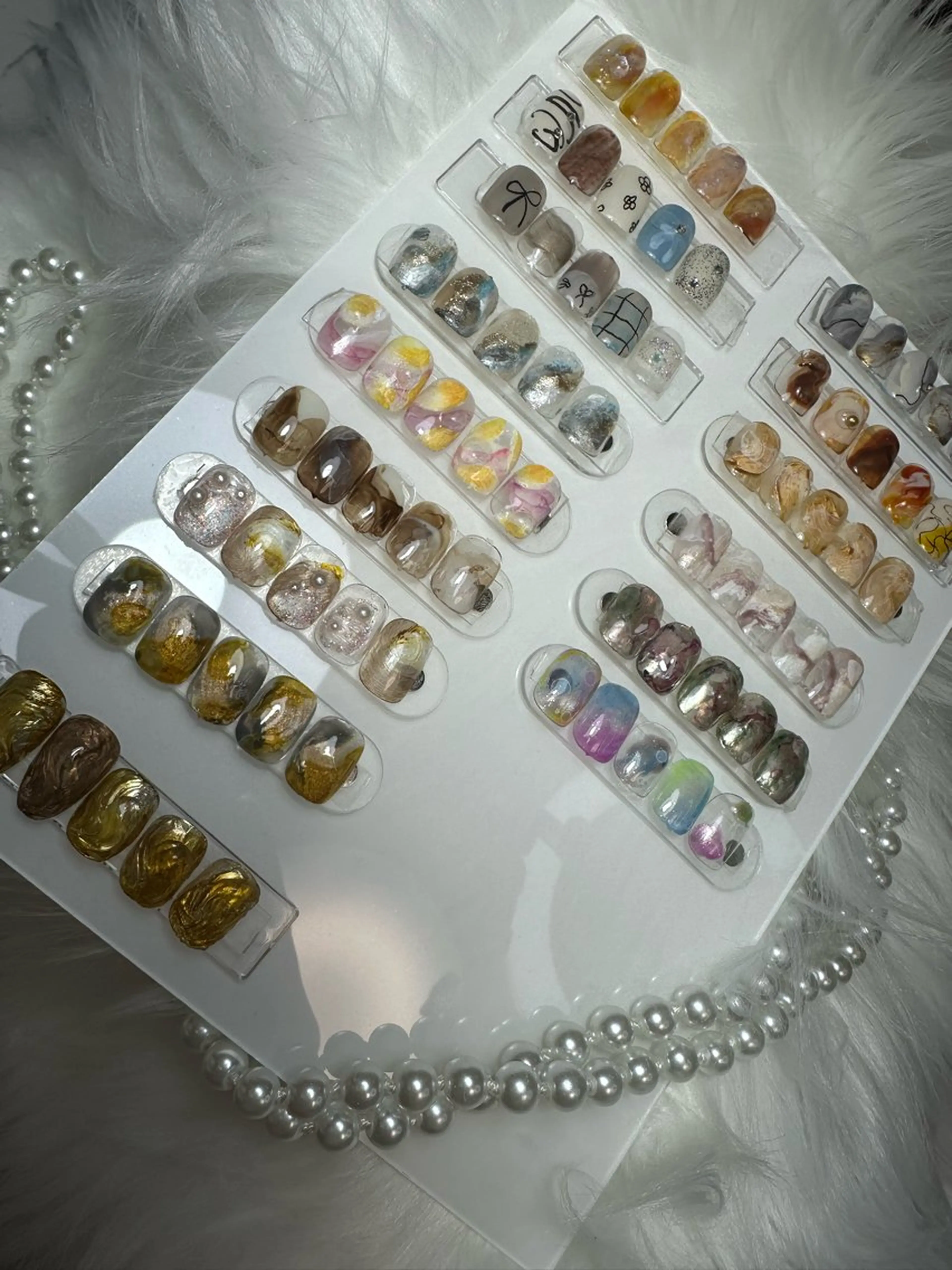 ネイル ハンドネイル YUMI ニュアンスnailsのネイルデザイン