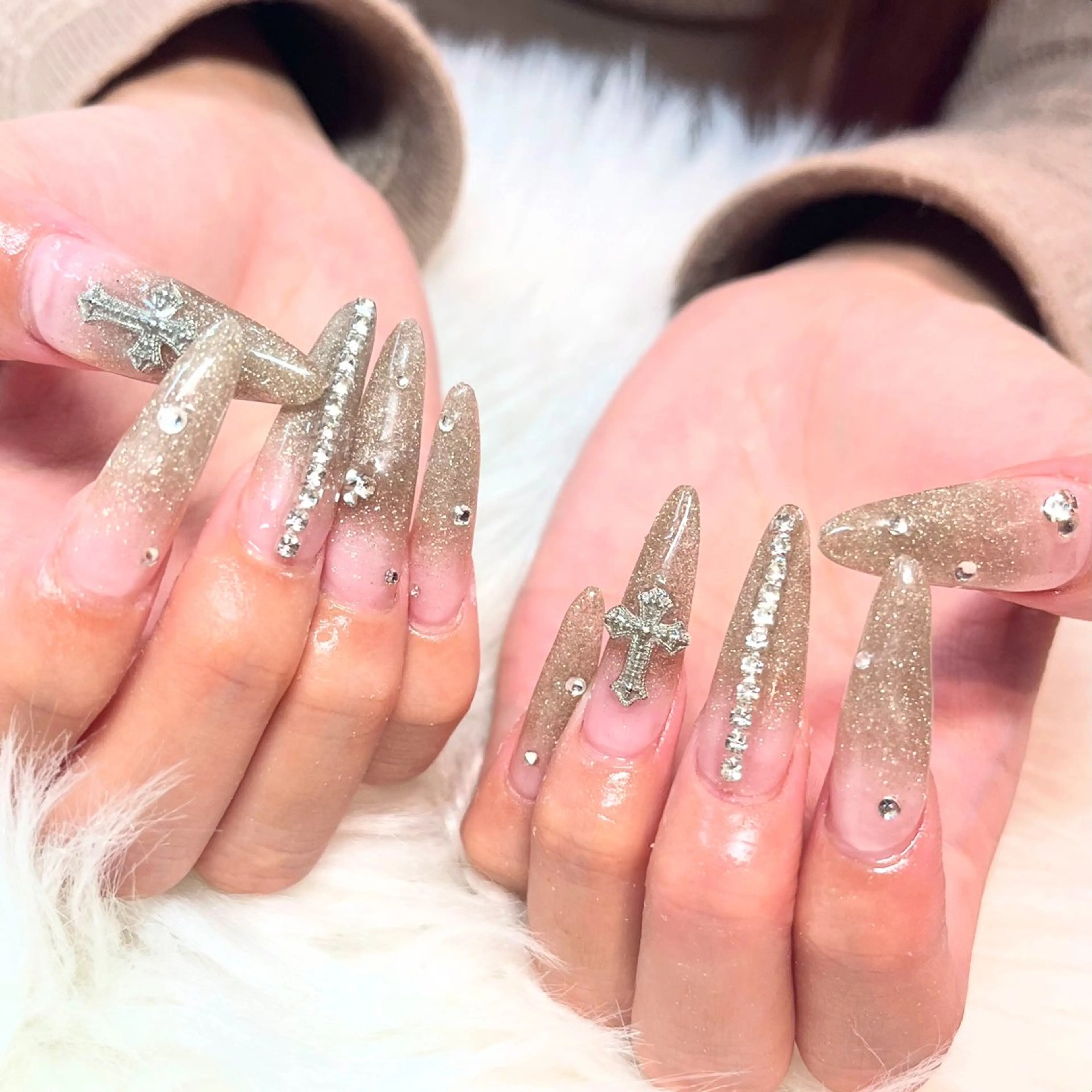 【全員🌹】初回オフ無料／スカルプ《ロング》ゴージャスアート10本の写真