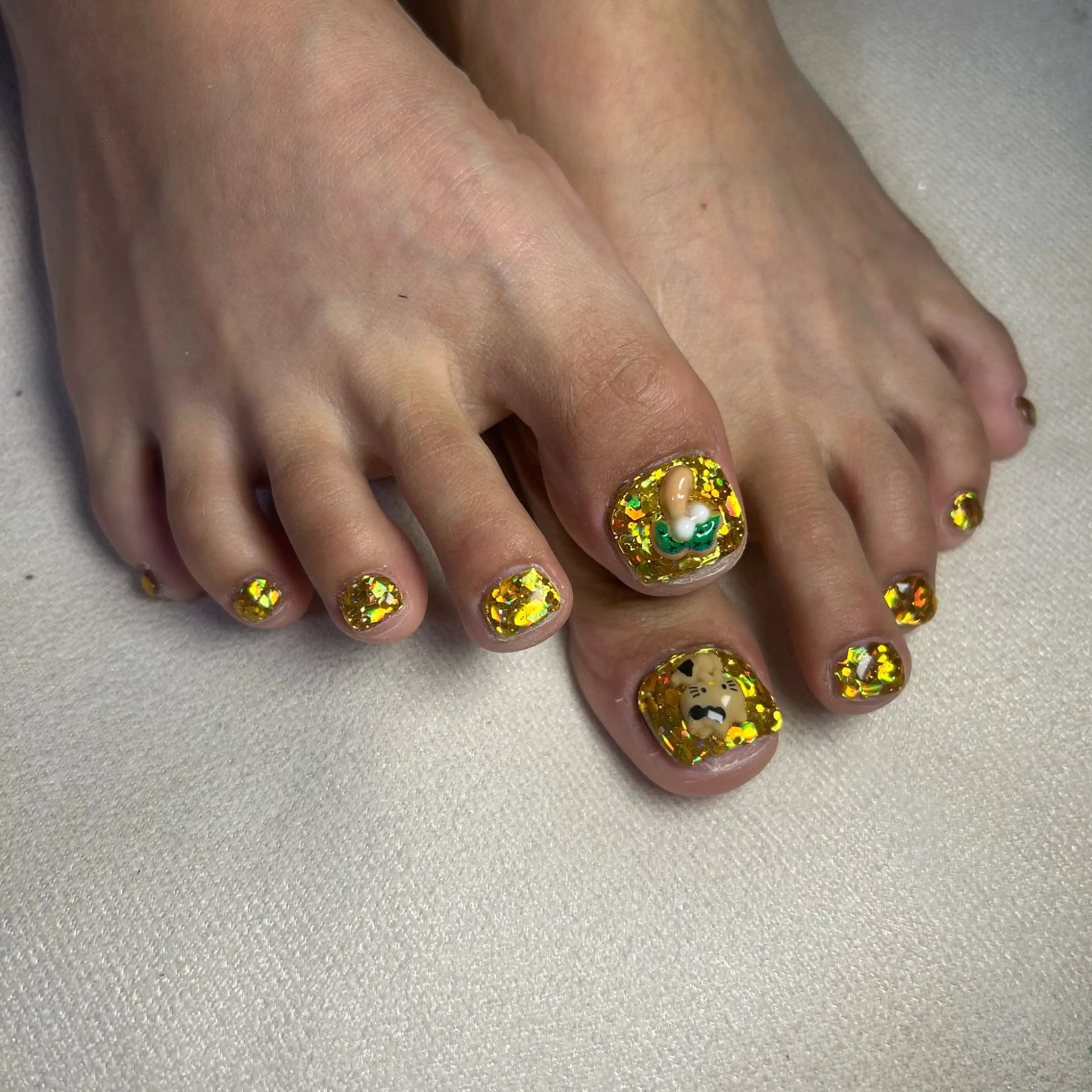 ネイル フットネイル ラメ(グリッター) ハンドネイル haacnails（ハーシーネイル）所属・haac nailsのネイルデザイン