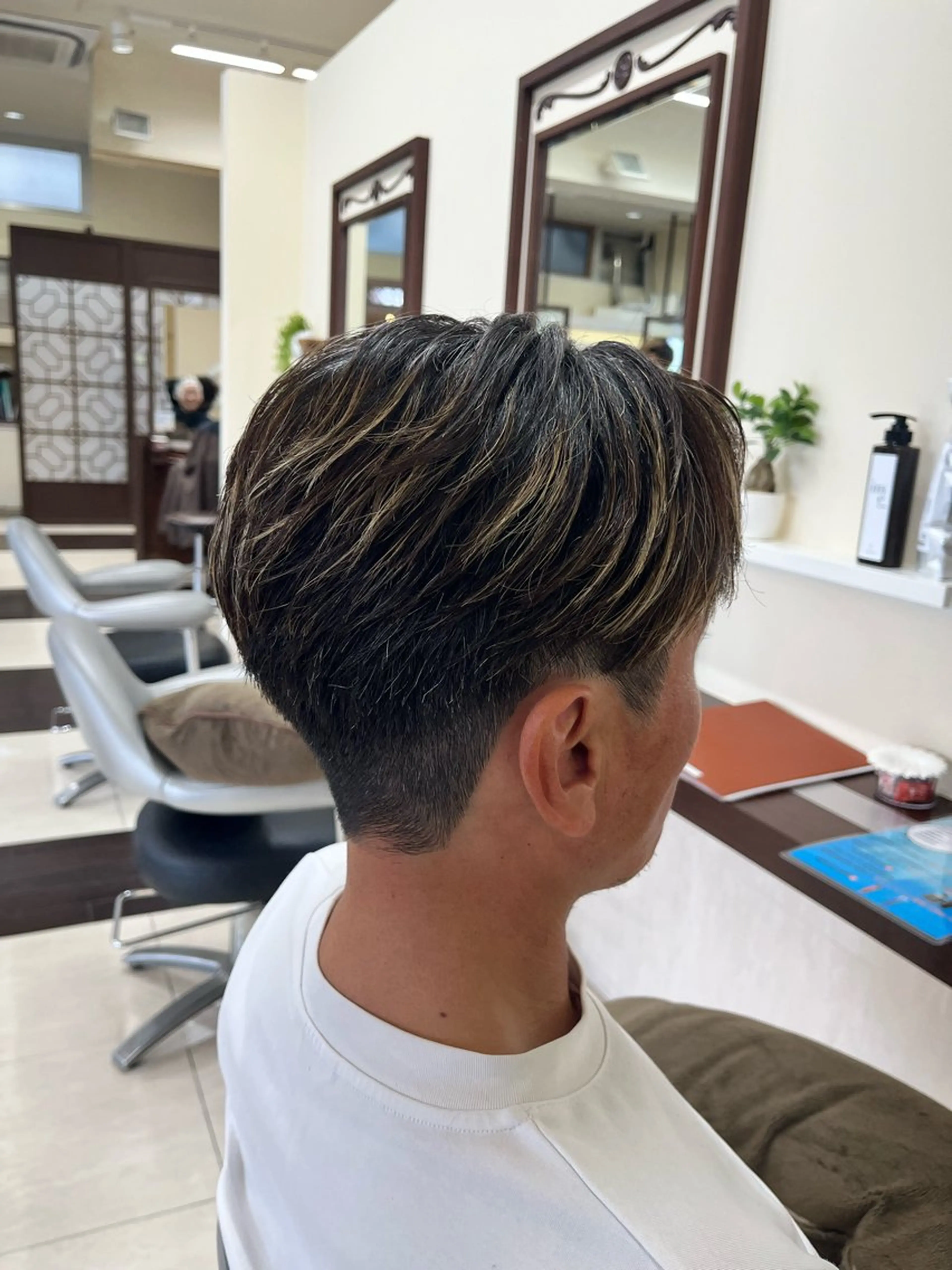 ショート メンズ センターパート AROH men's cut&men's perm 船橋店所属・🧊メンズ特化🧊 高木航希のヘアスタイル