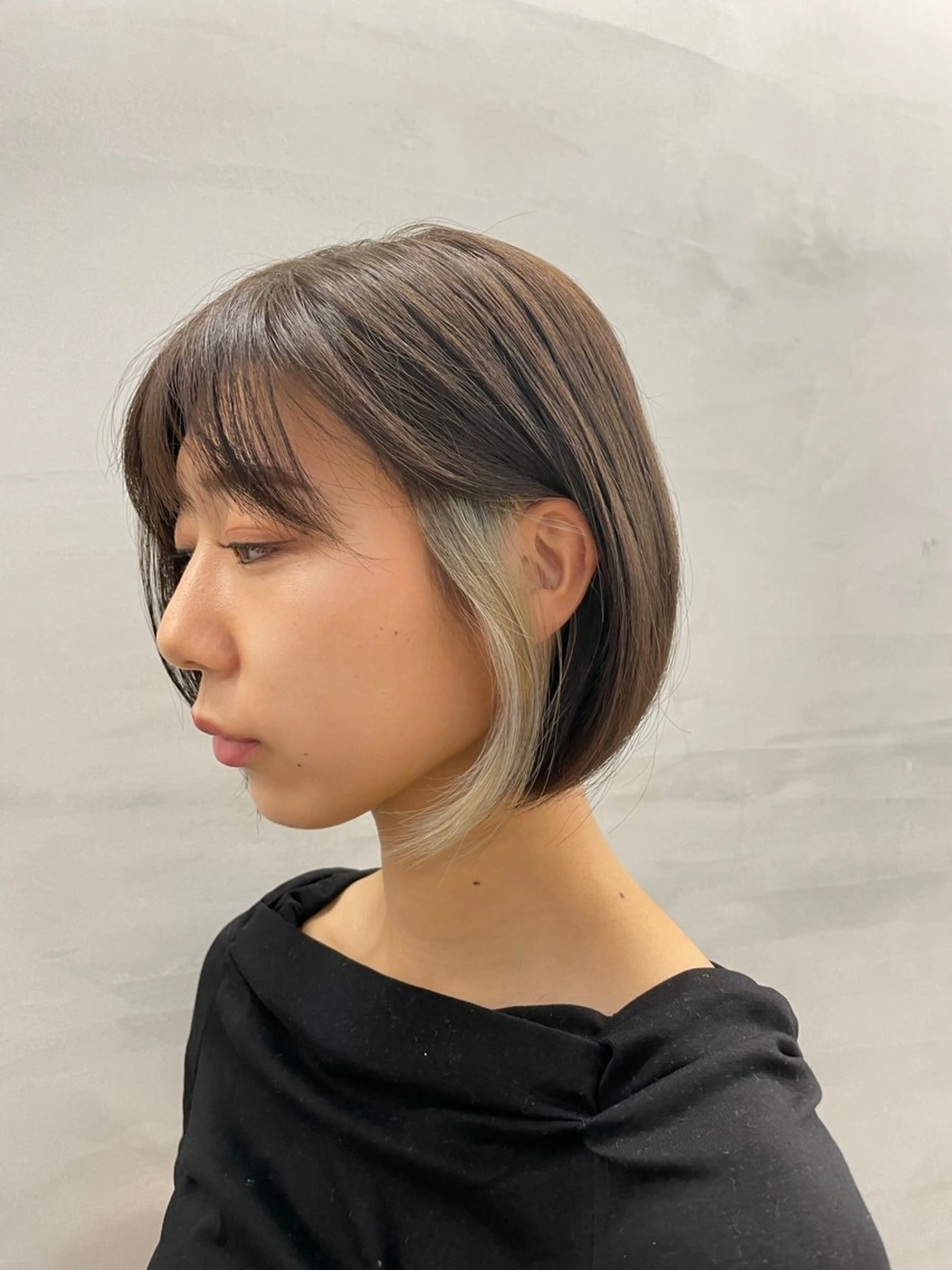 カラー ブリーチ イヤリングカラー インナーカラー 高山🐬髪質改善 池袋で縮毛矯正のヘアスタイル