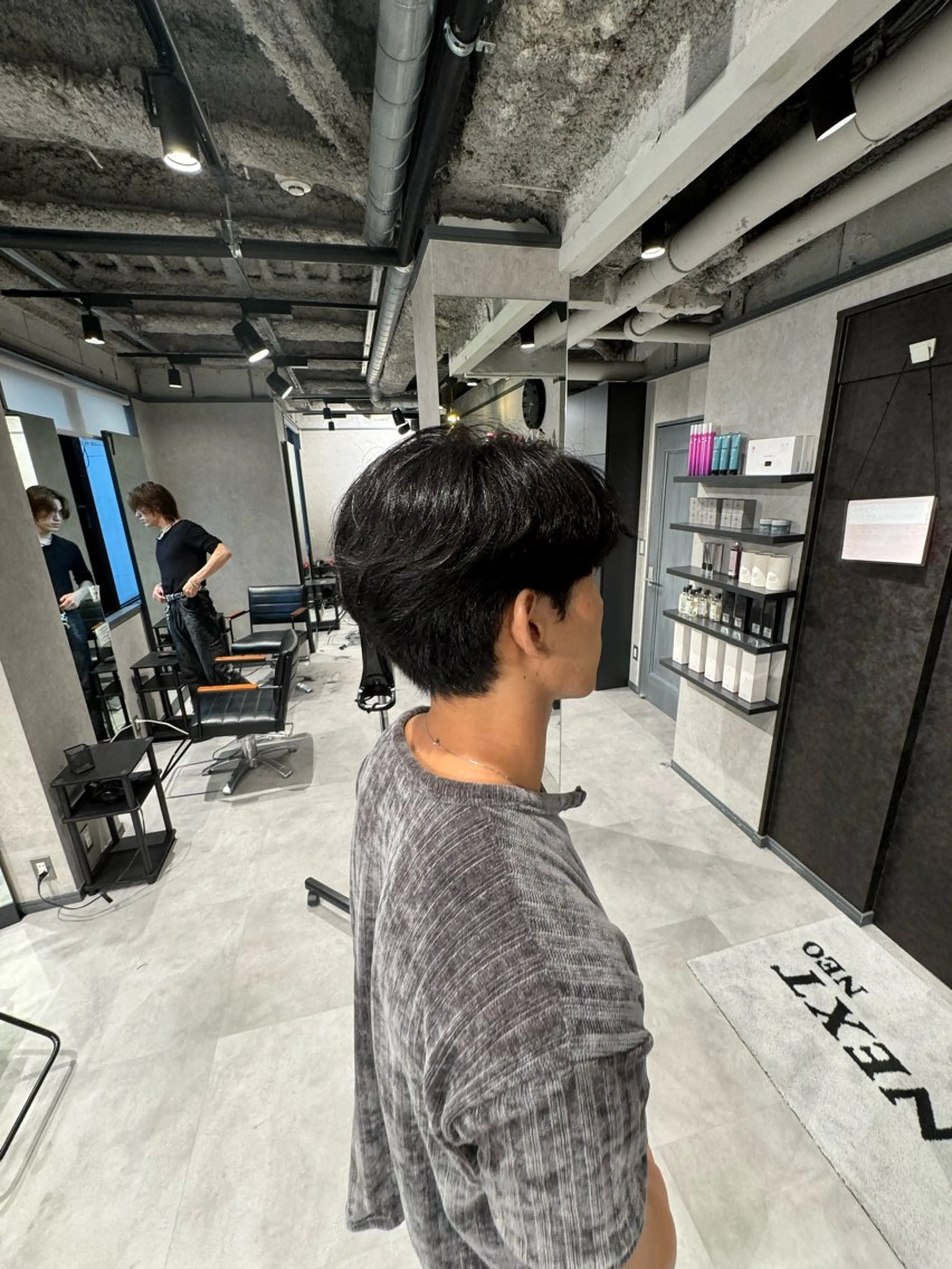 カラー パーマ メンズ ダウンパーマ メンズパーマ 韓国特化🇰🇷愁斗 センターパートパーマのヘアスタイル