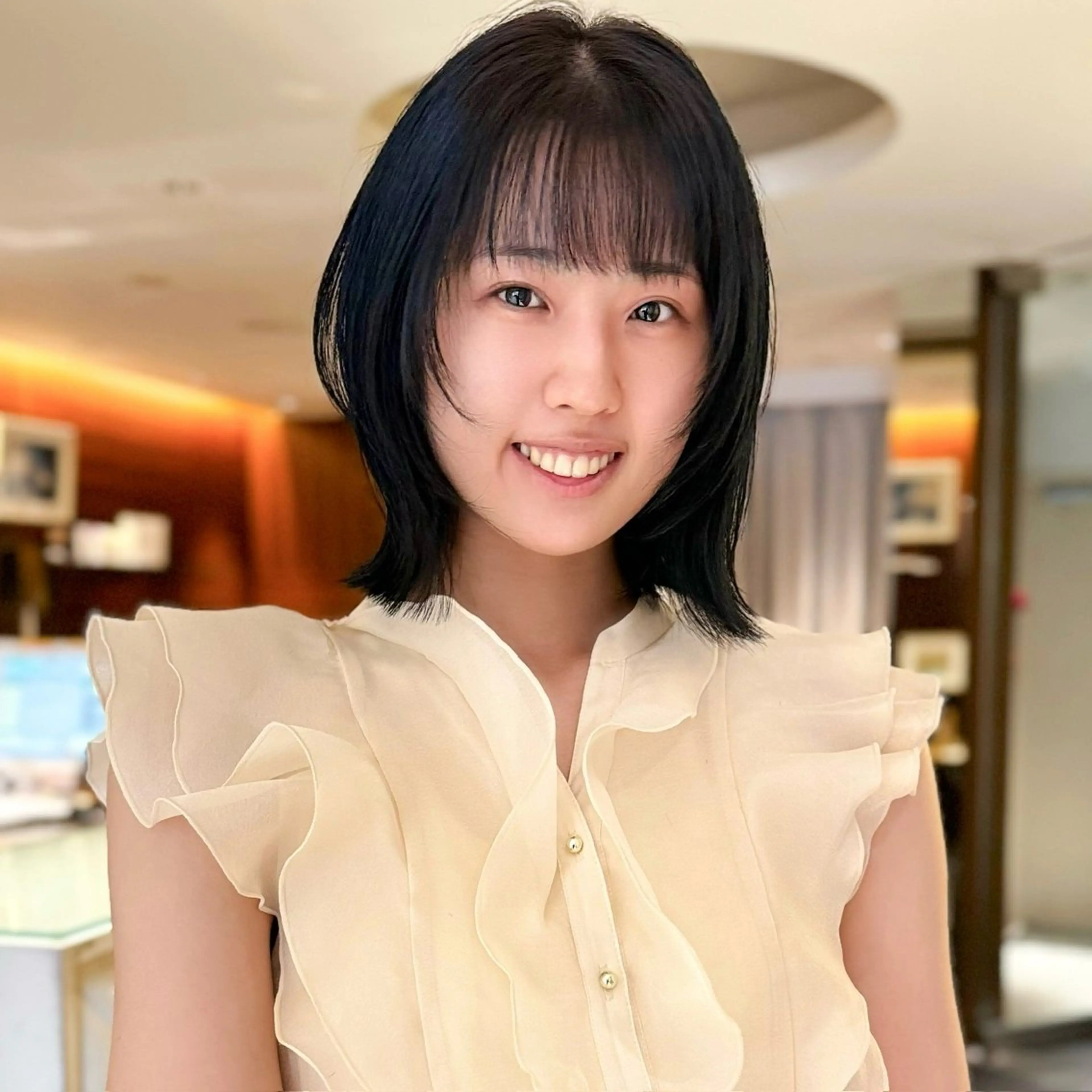 ショート ボブレイヤー アッシュ ボブ レイヤーカット モデル募集/山田蓮/ レイヤーボブのヘアスタイル