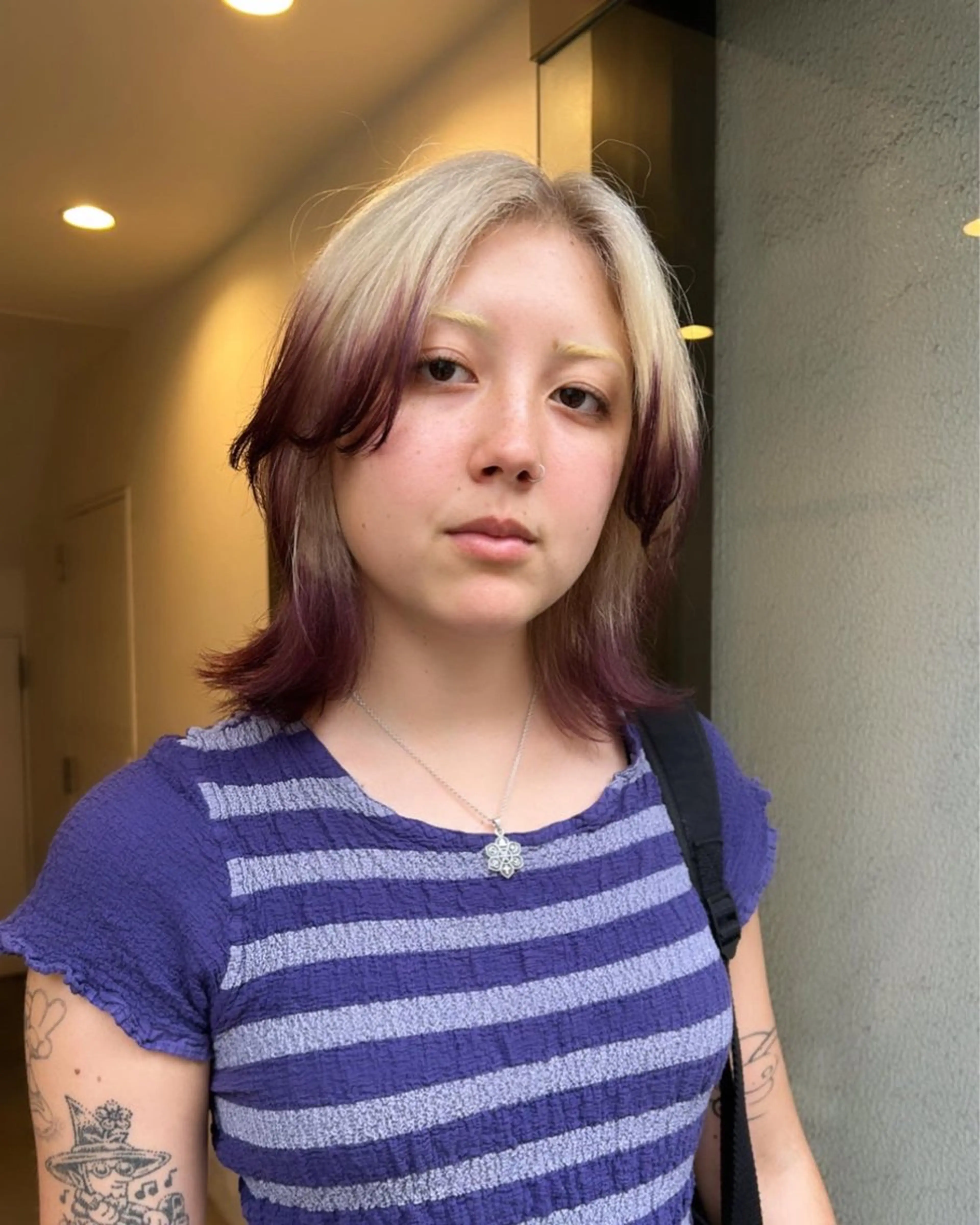 ミディアム カラー ブロンド ヘアカラー hen所属・心斎橋/レイヤー/ ブリーチ/モエのヘアスタイル