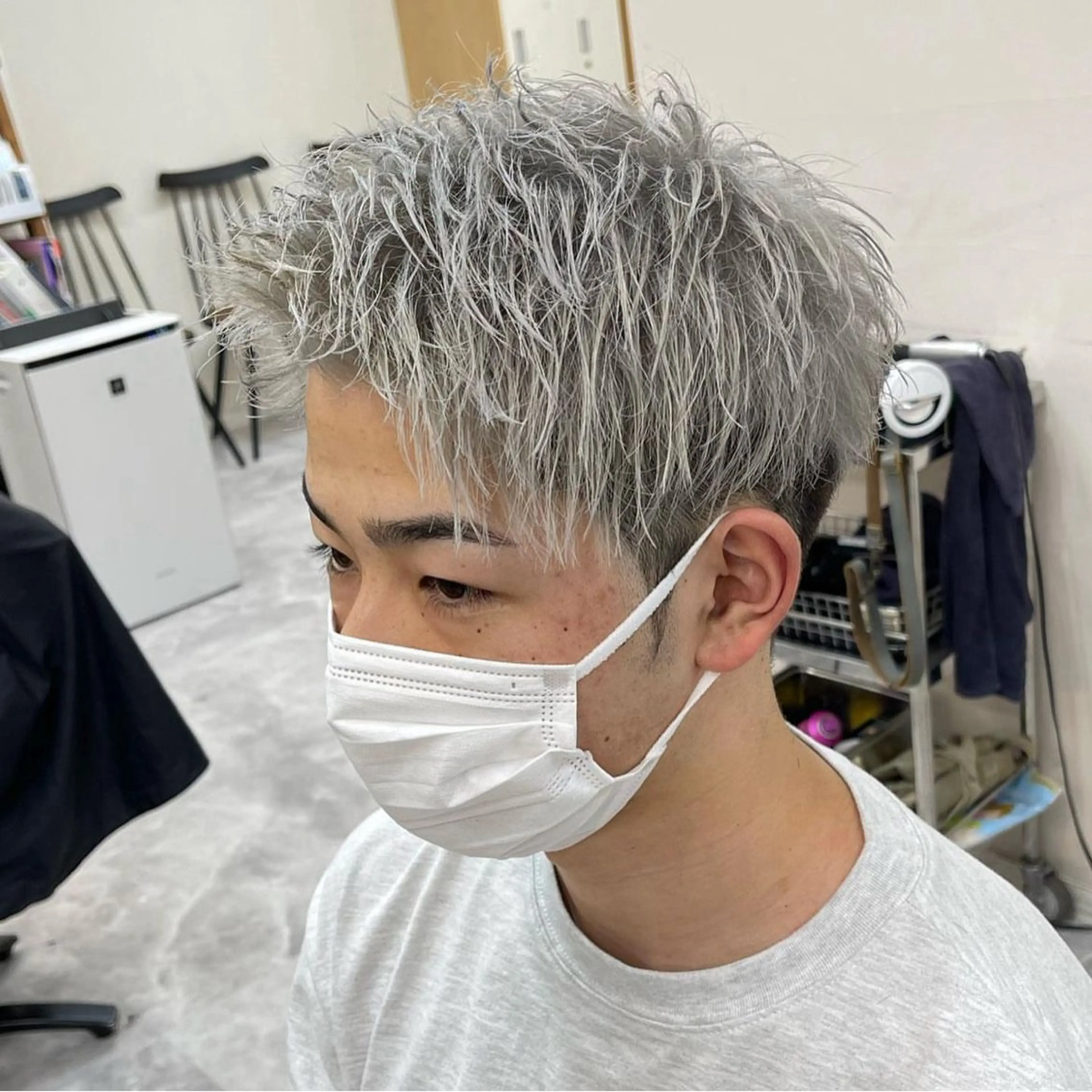 ショート カラー メンズ メンズブリーチ メンズハイトーン ブリーチ ハイトーンカラー DIECE  SHIBUYA所属・小野寺 彗人のヘアスタイル