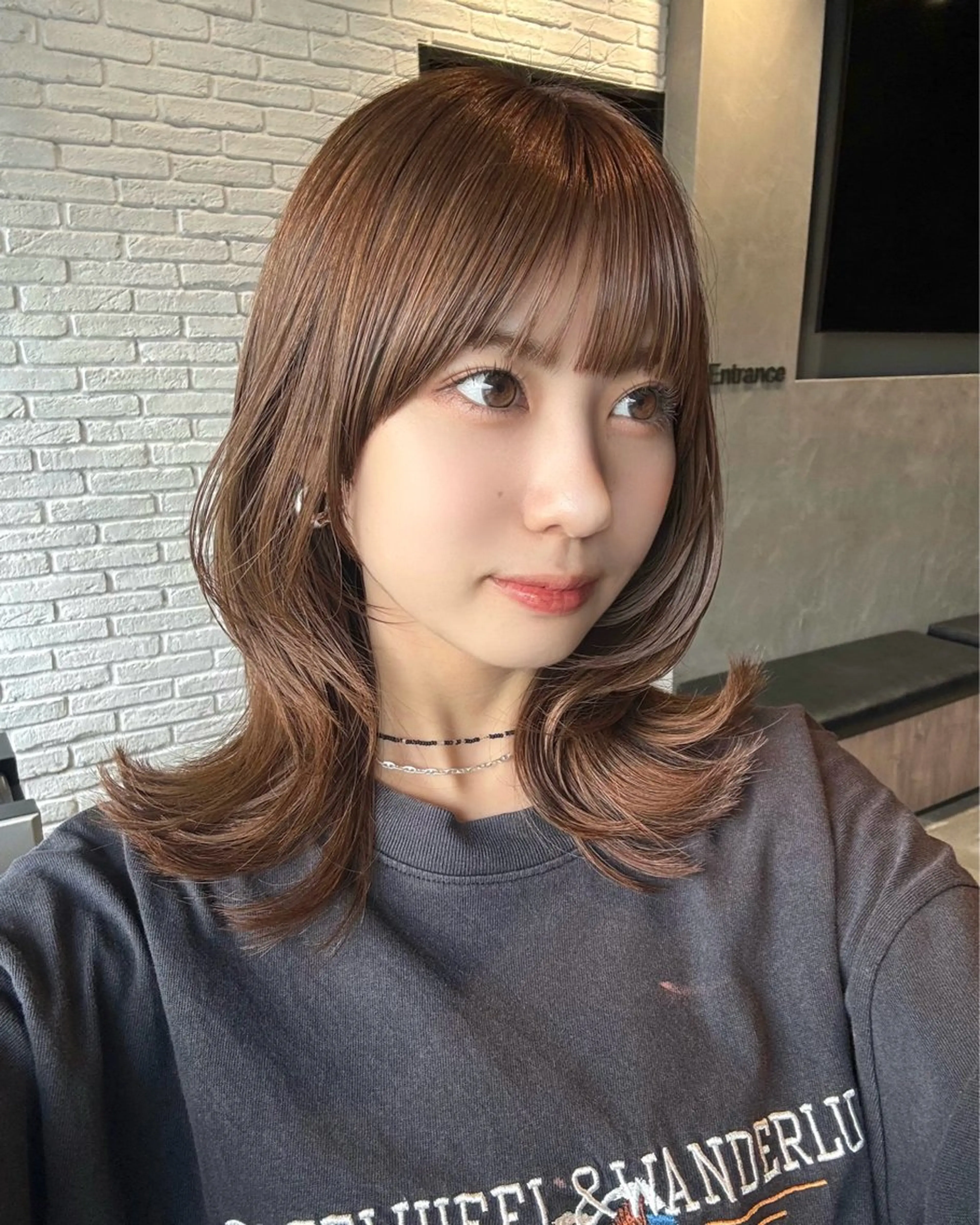 ミディアム カラー レイヤーカット 外ハネヘア カット ヘアカラー レイヤー/透明感/ 艶髪/kana 🩰のヘアスタイル