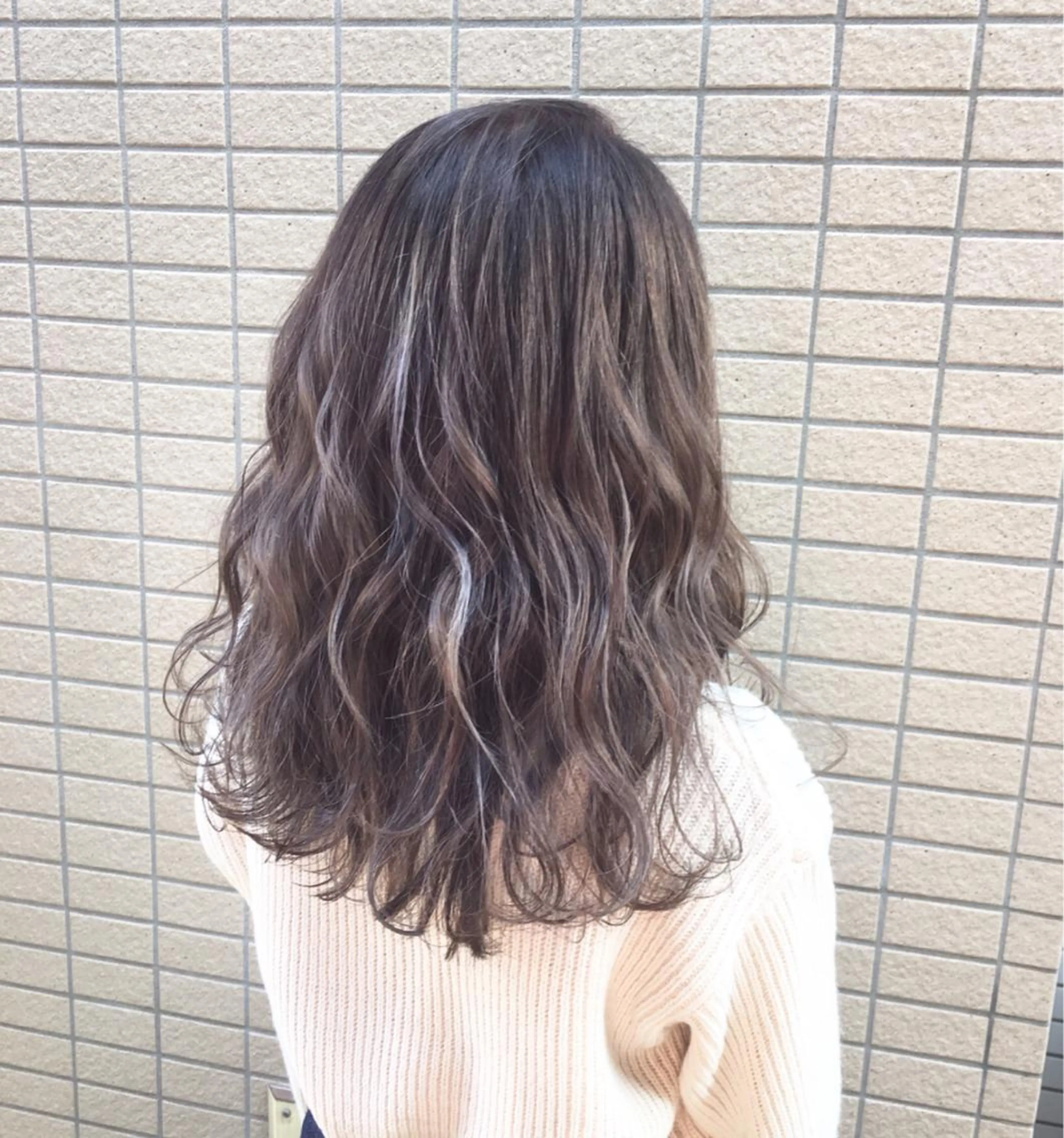 セミロング カラー グレージュ ミルクティーグレージュ ショート、ボブ シマダマサトのヘアスタイル