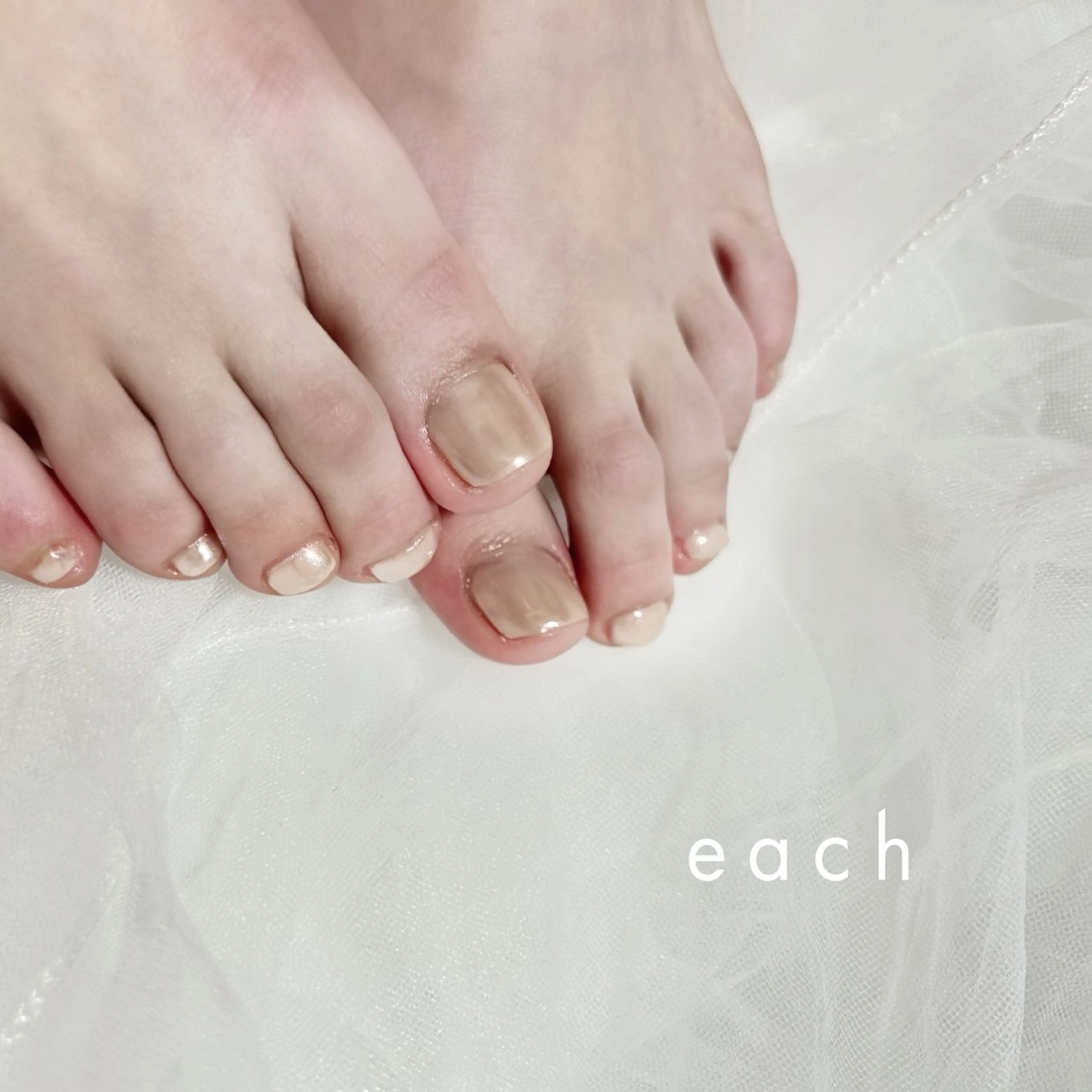 ネイル 𝒆𝒂𝒄𝒉 kanako 🕊のネイルデザイン