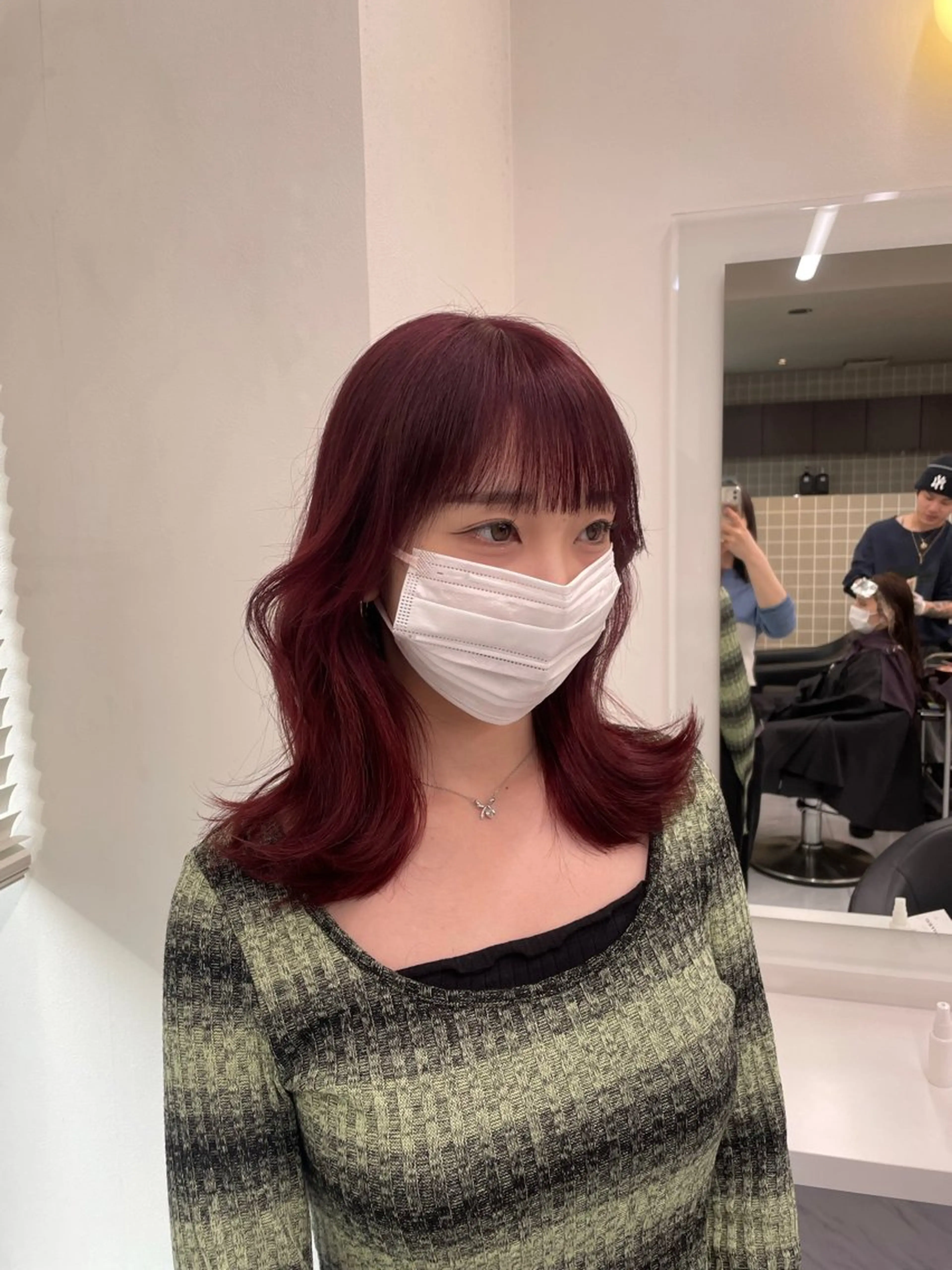 セミロング カラー ボルドーカラー レッドカラー 韓国風ヘア 表参道ハッシュカット レイヤー/リノンのヘアスタイル