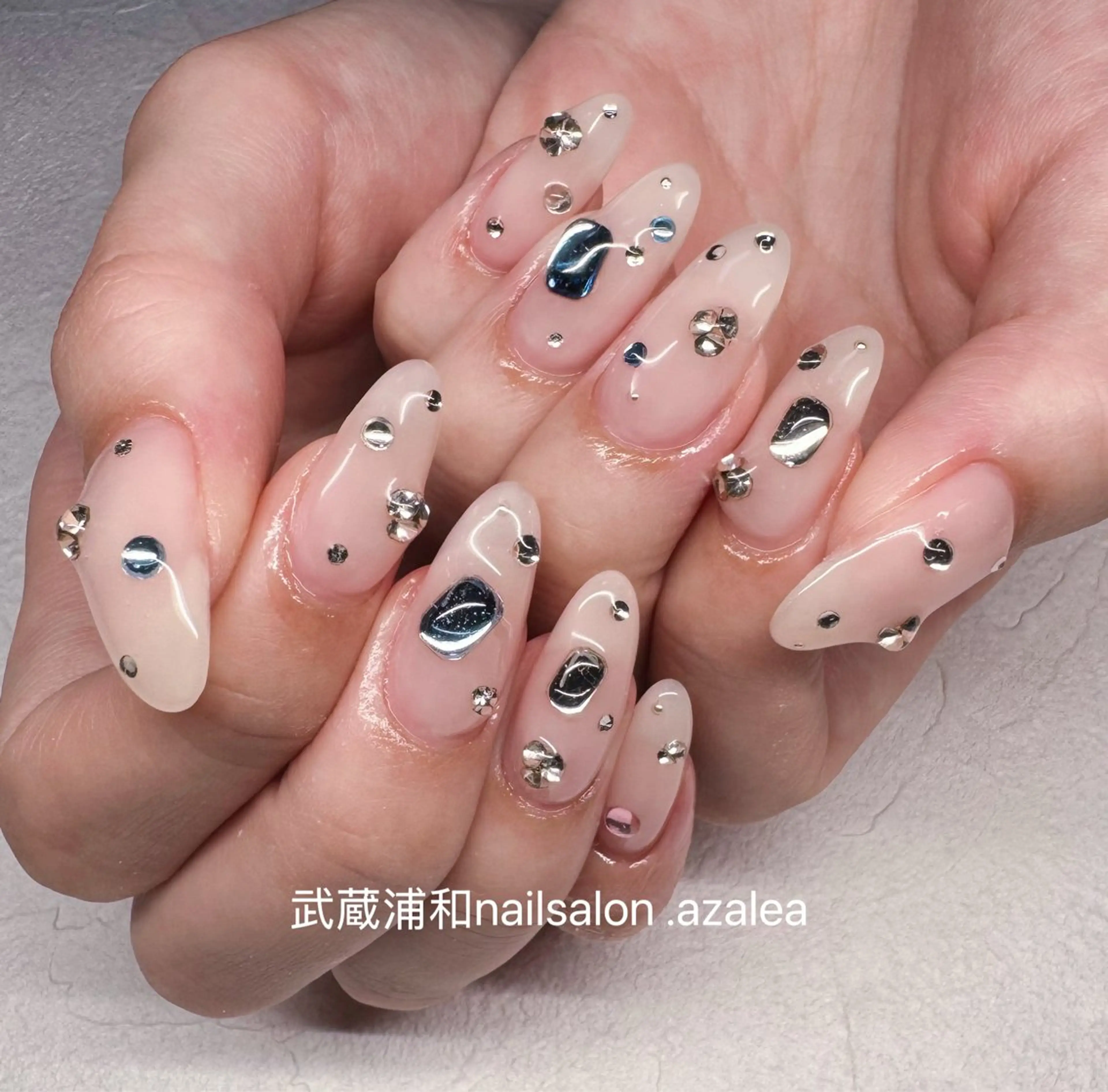 ネイル ハンドネイル R inのネイルデザイン