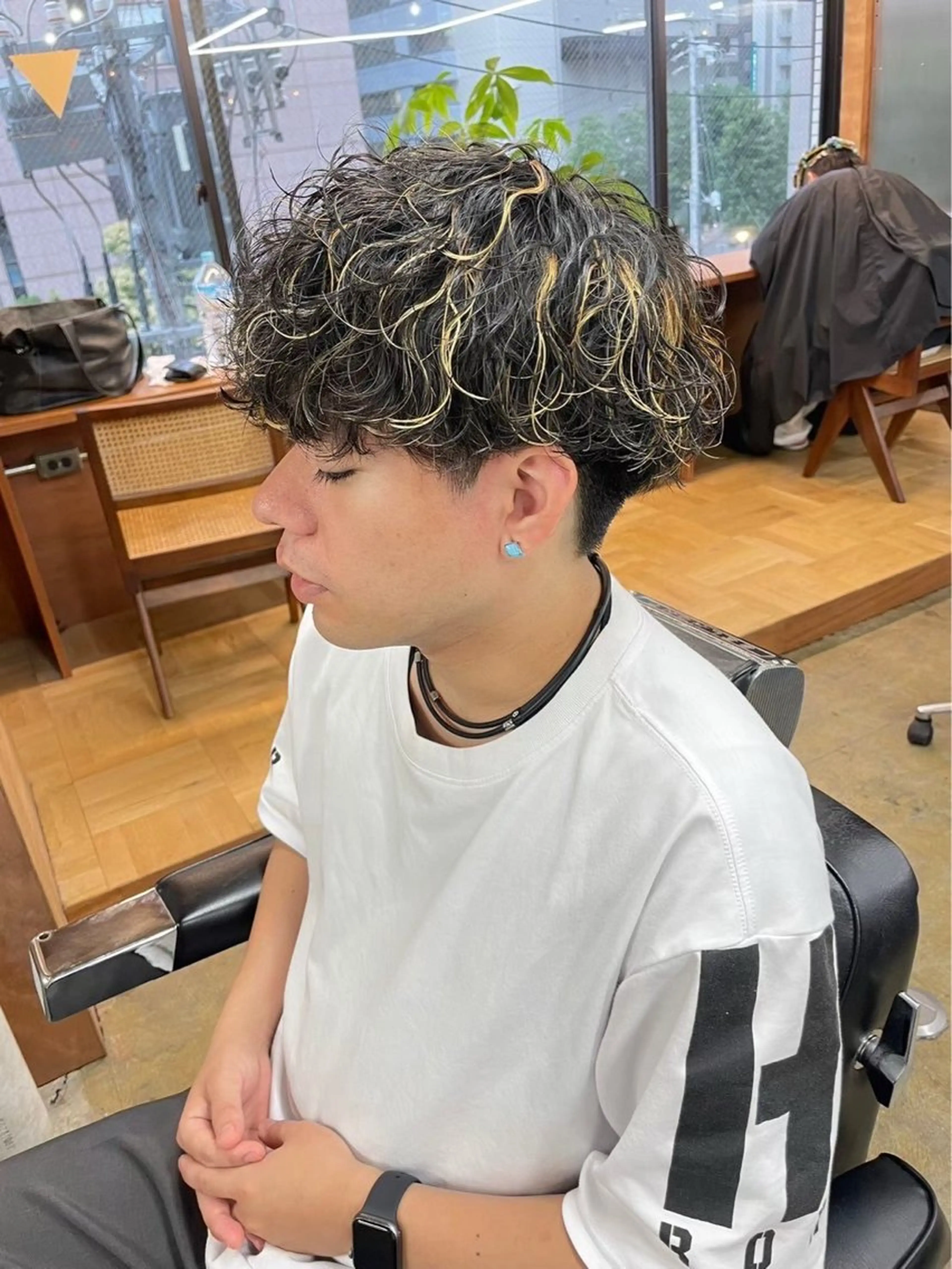 ショート メンズ メンズハイライト ハイライト ヘアカラー 松田 潤平のヘアスタイル
