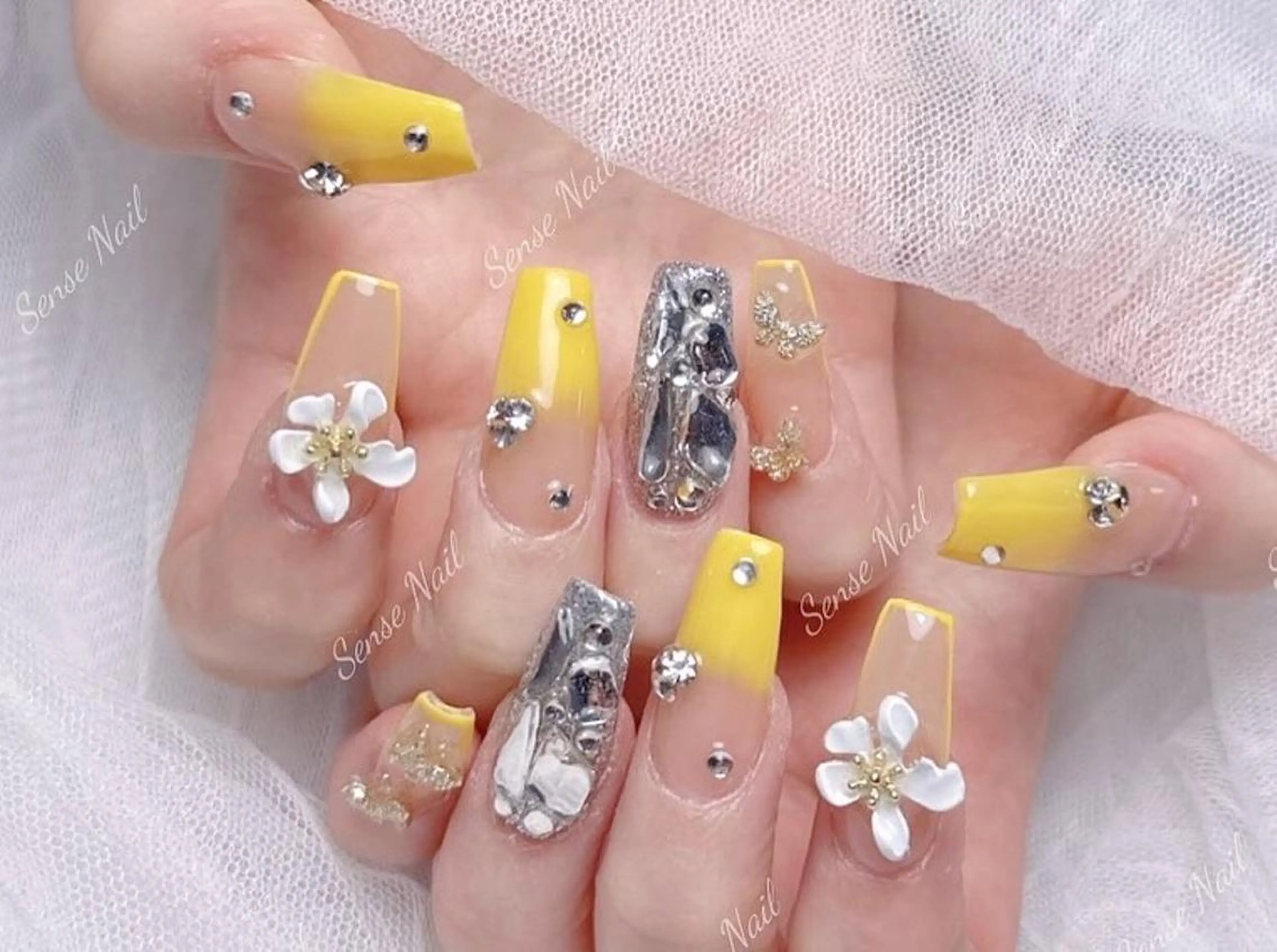 ネイル ハンドネイル ハンドケア 💕中川 結衣💕のネイルデザイン