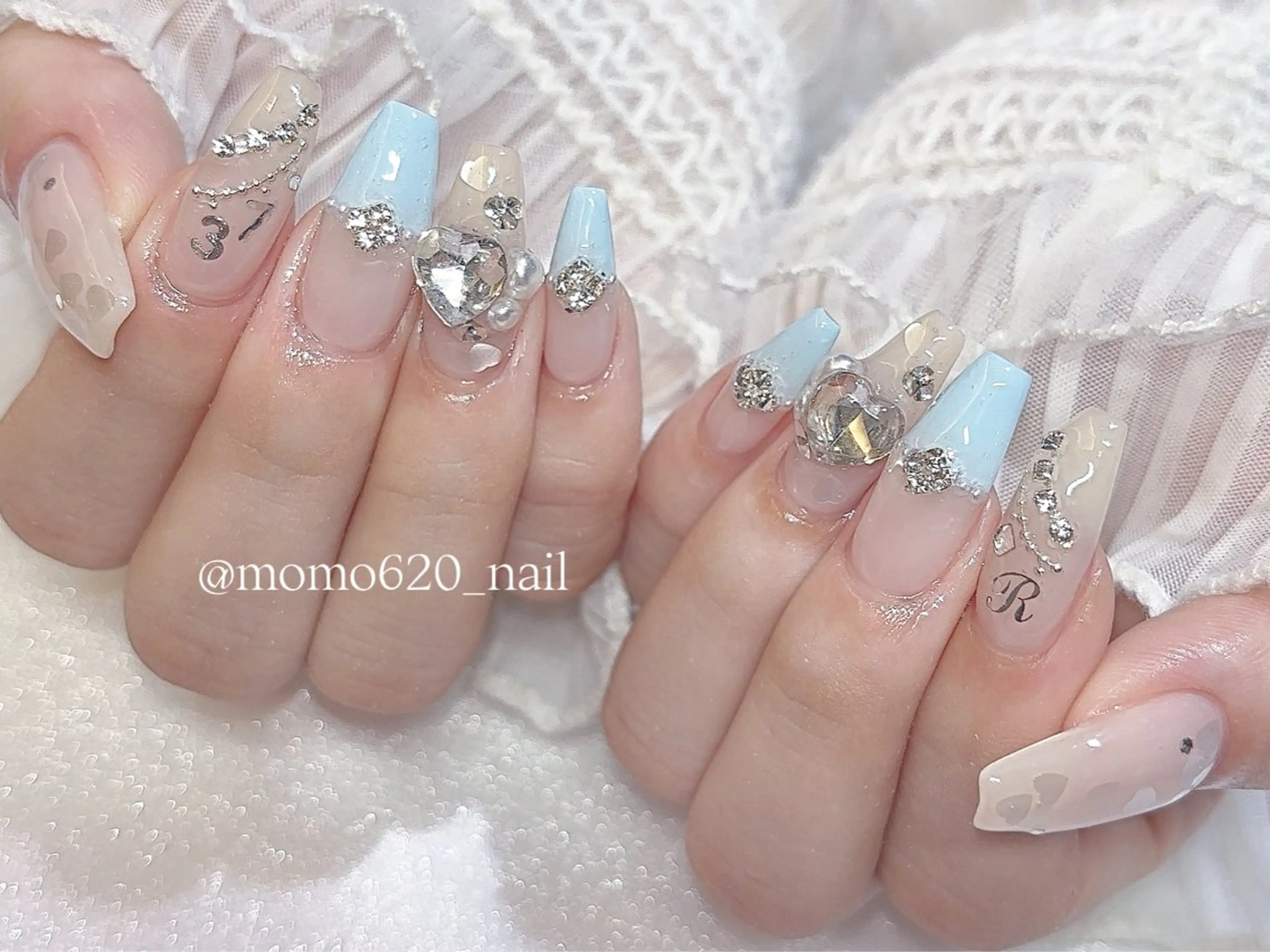 ネイル ブルー ハンドネイル フットネイル nailsalon moca 堀江店所属・moca堀江店 momokaのネイルデザイン