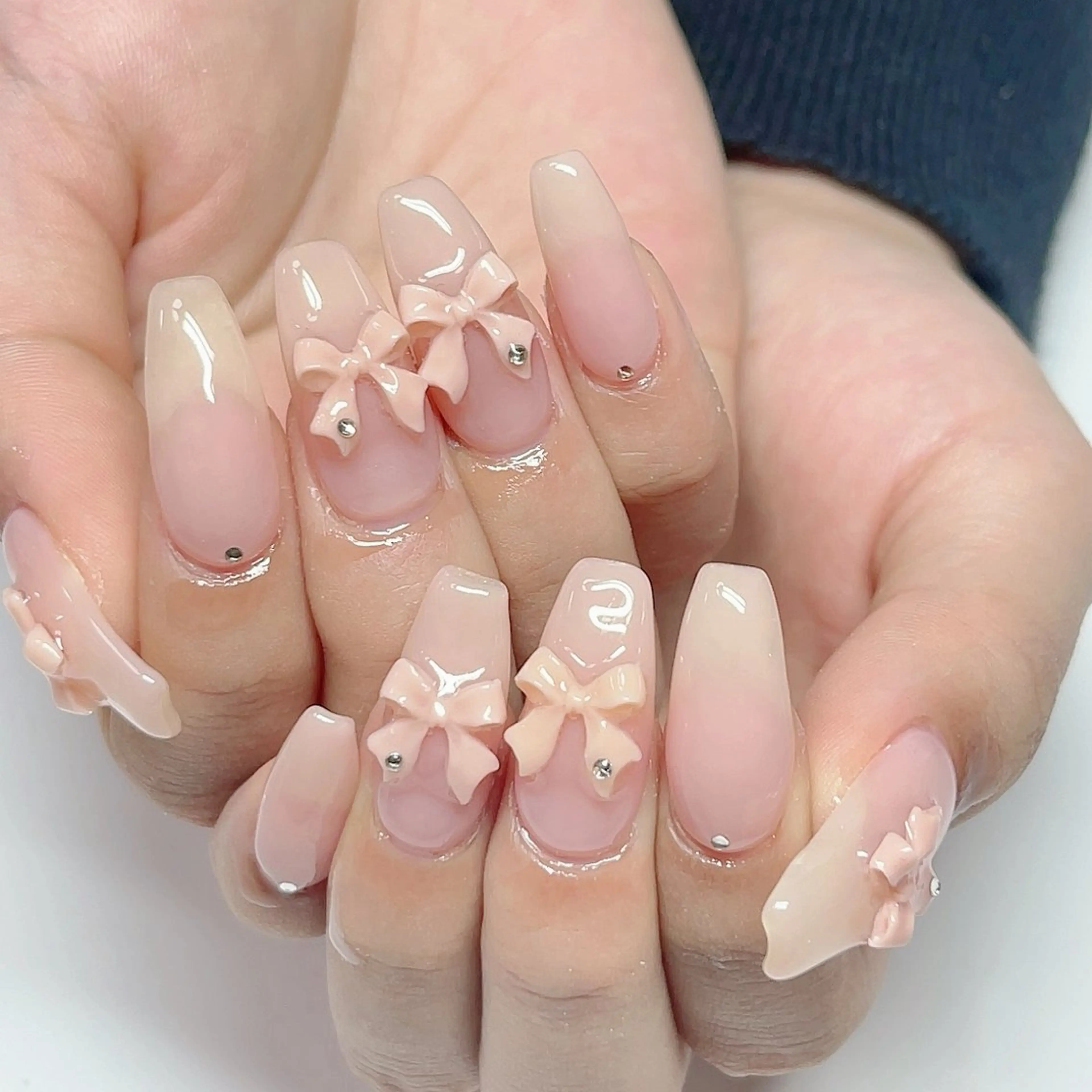 ネイル リボン ハンドネイル か な🧚‍♀️のネイルデザイン