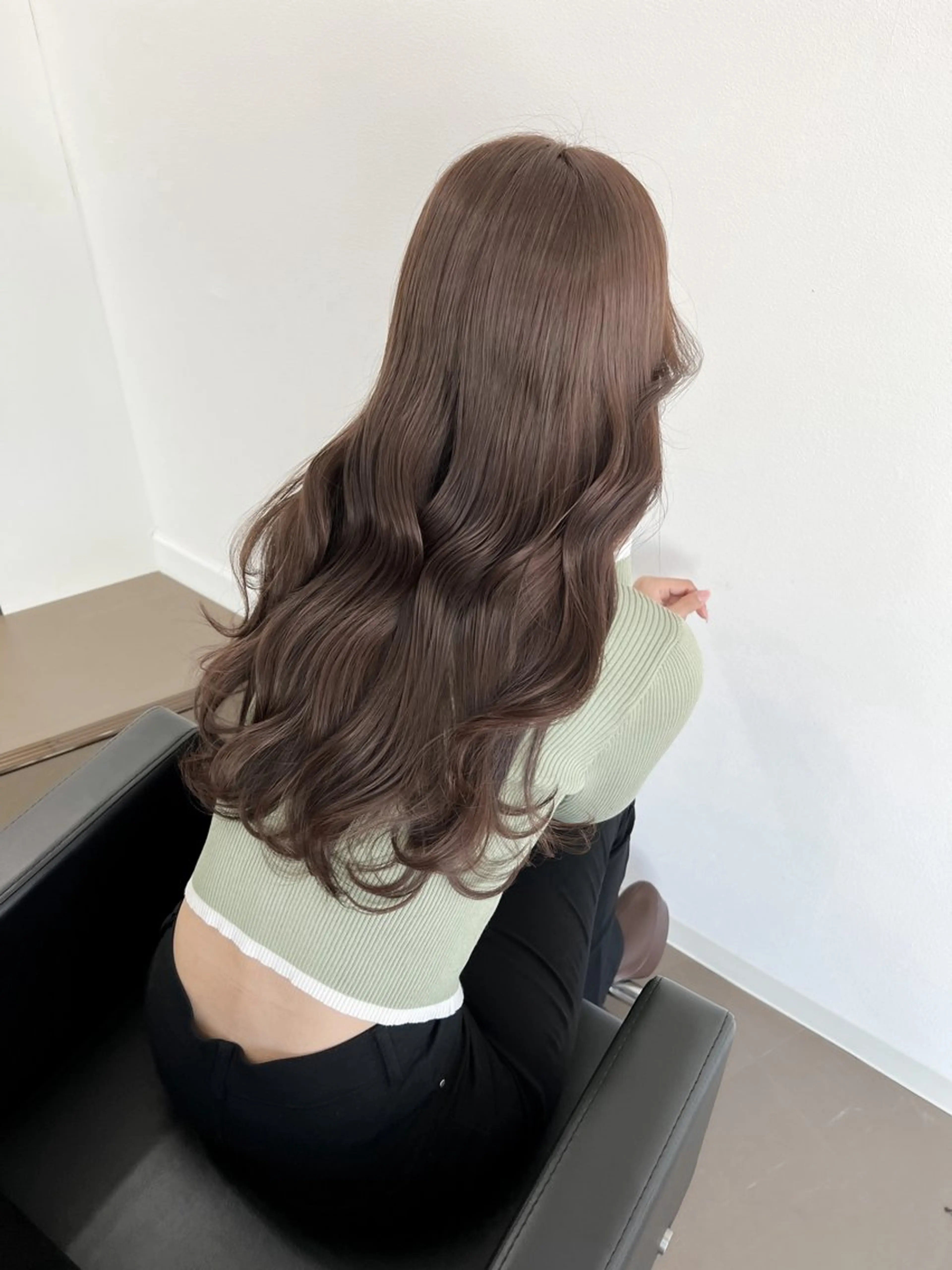 ロング カラー ブリーチ 透明感カラー ブリーチなしカラー レイヤーカット 神戸ボブ✂️ ioe三宮/田 伸佳のヘアスタイル
