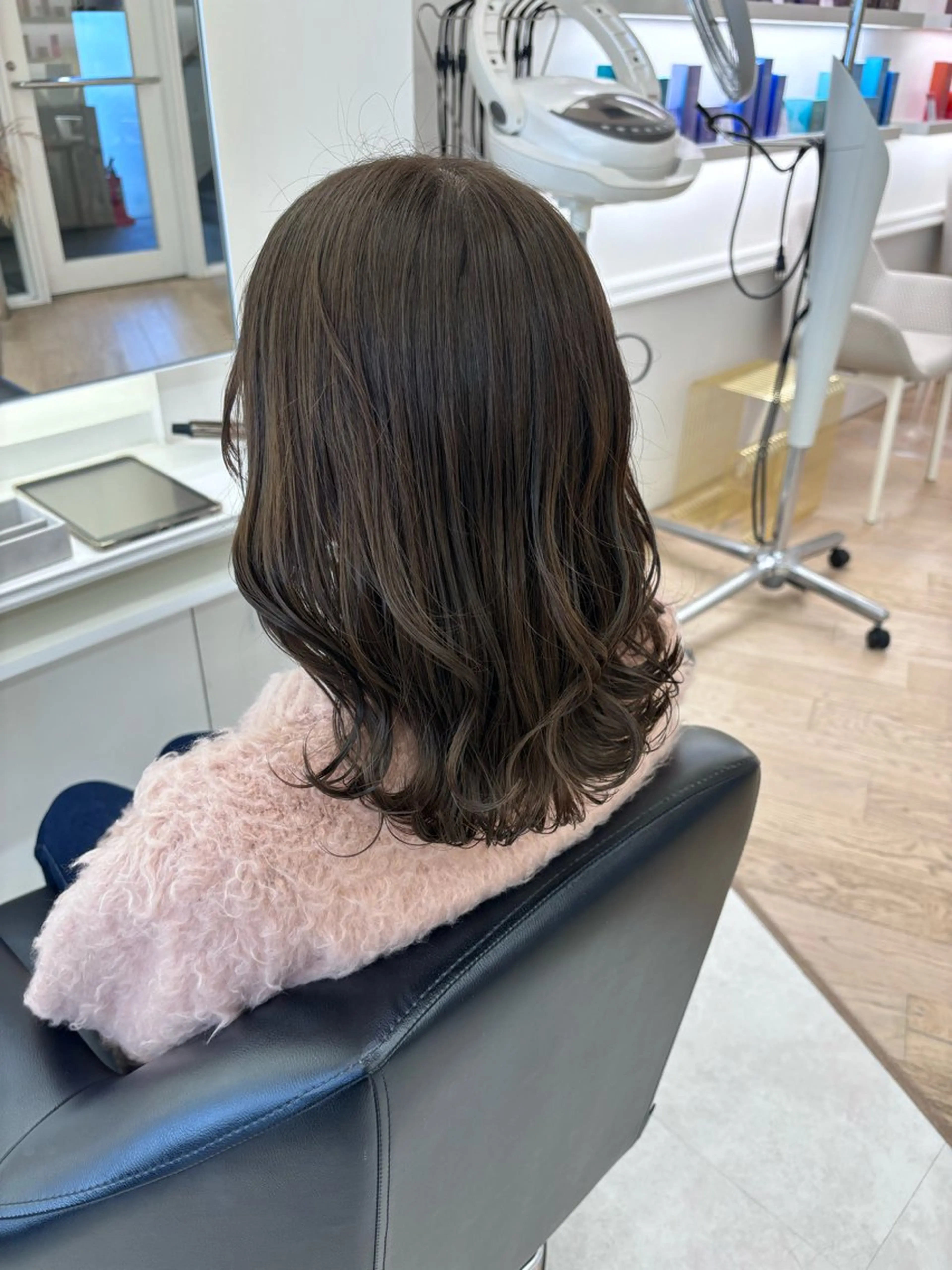 ミディアム カラー ParveMix 岡本えりかのヘアスタイル